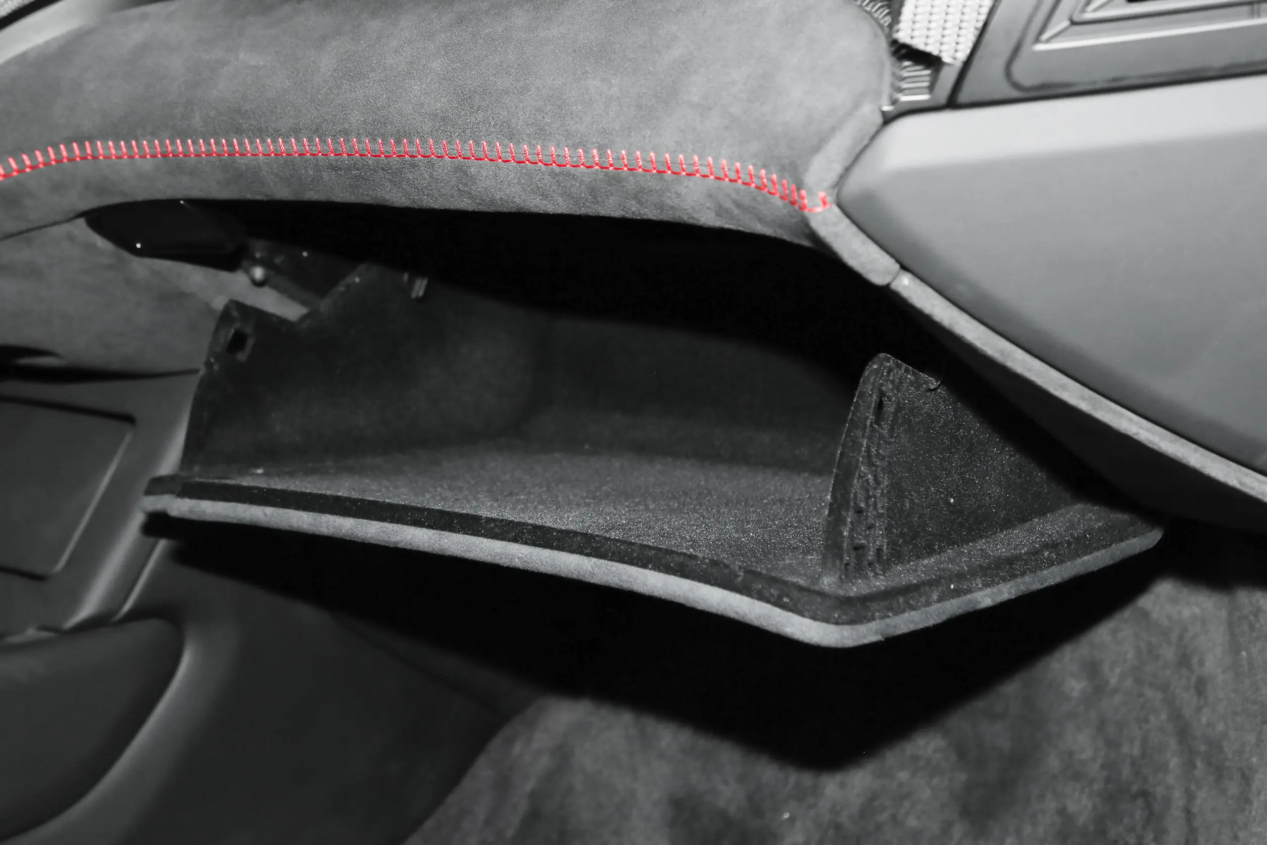 BYD Yangwang U9 interior-4