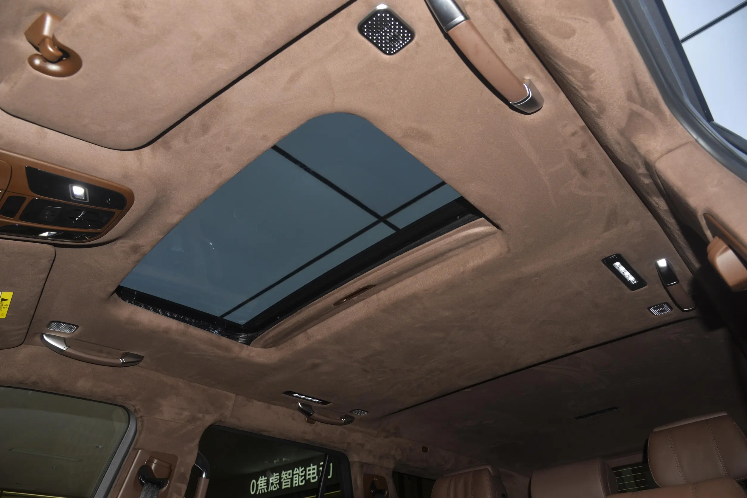 GWM Tank 700 Hi4-T 2024 space-3