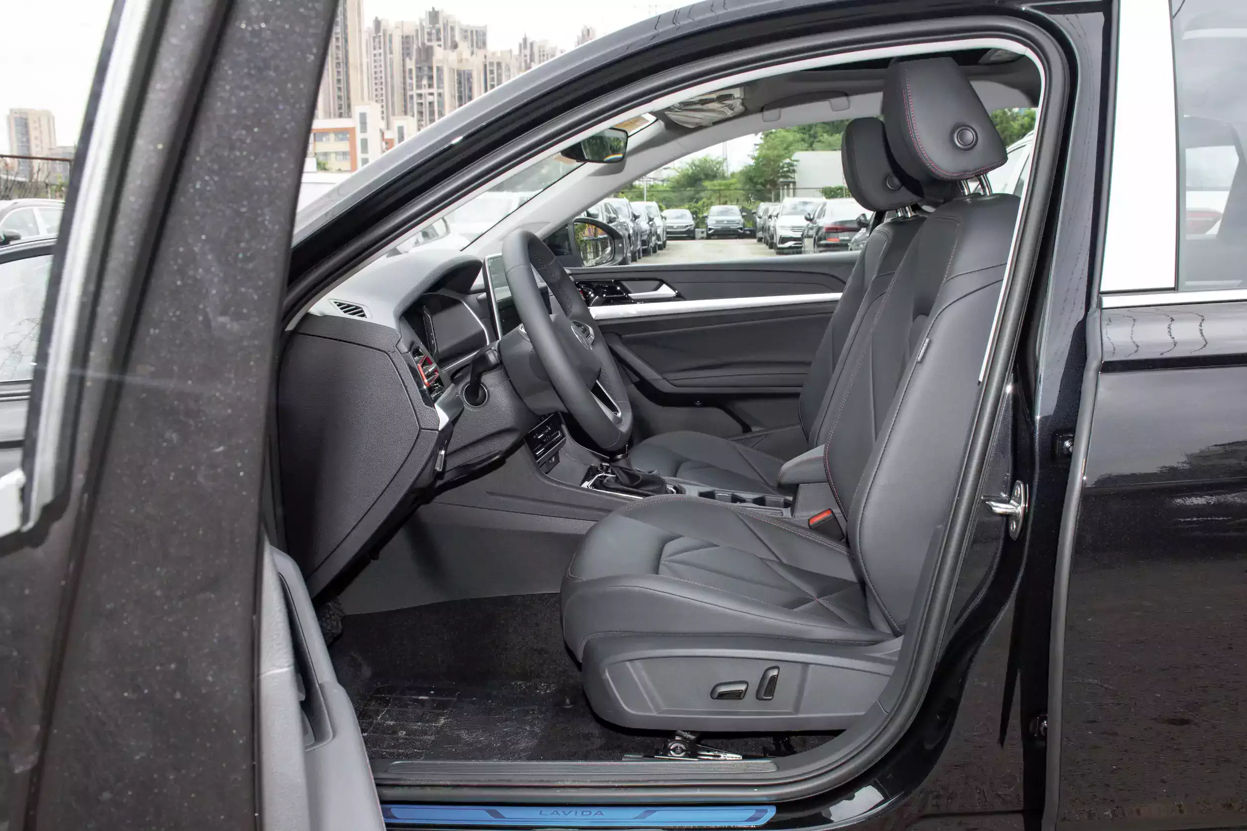 Volkswagen Lavida 2024 space-1