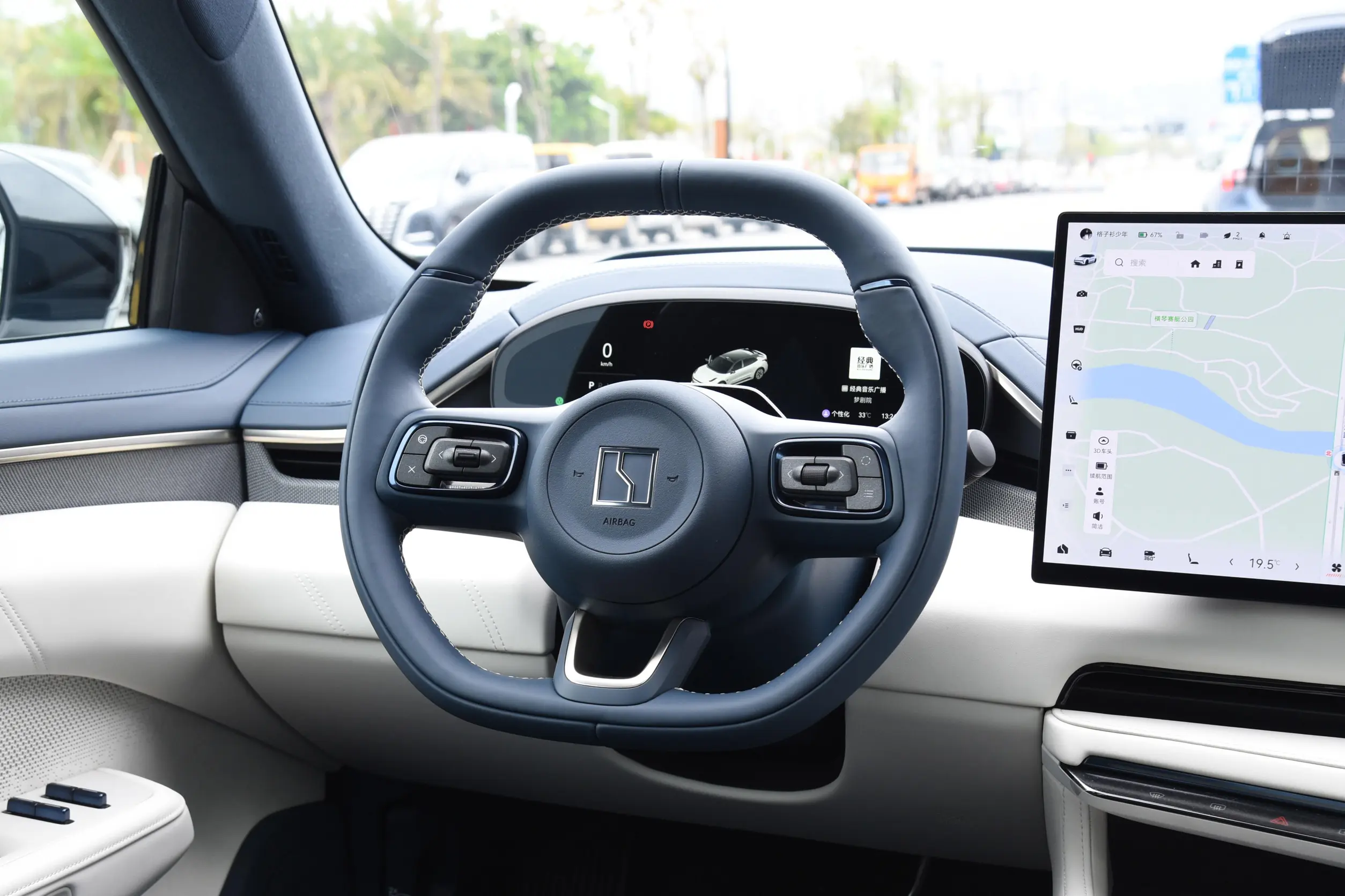 Zeekr 001 2024 interior-2