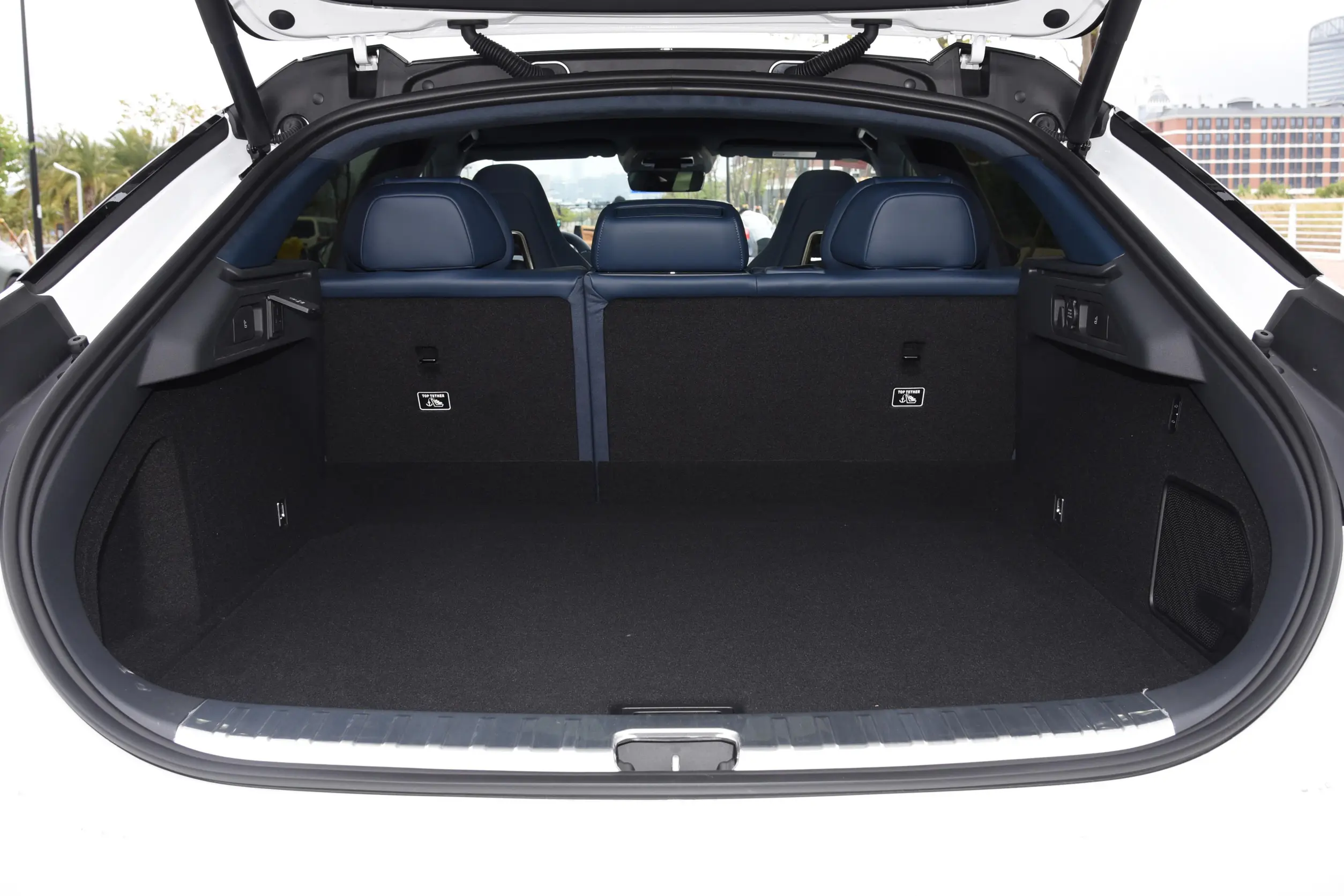 Zeekr 001 2024 space-4