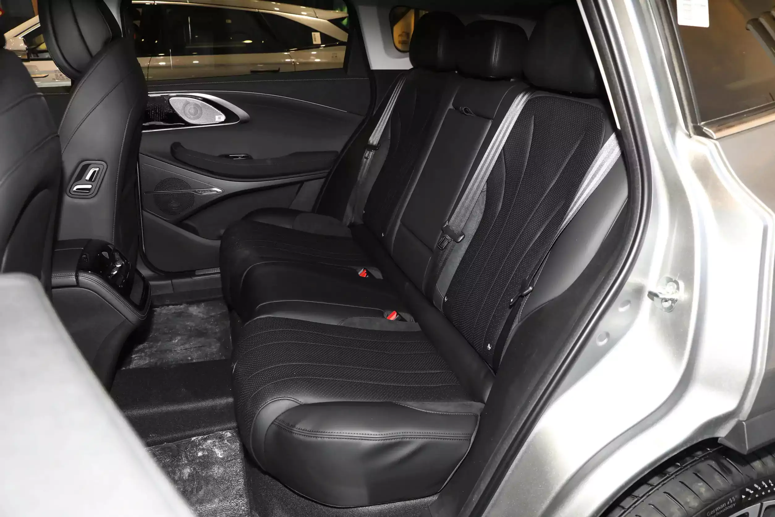 EXEED TXL 2024 space-2