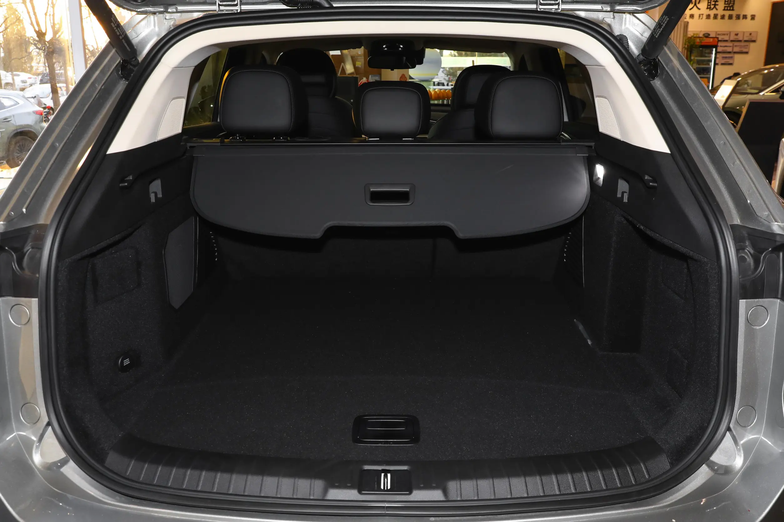 EXEED TXL 2024 space-4