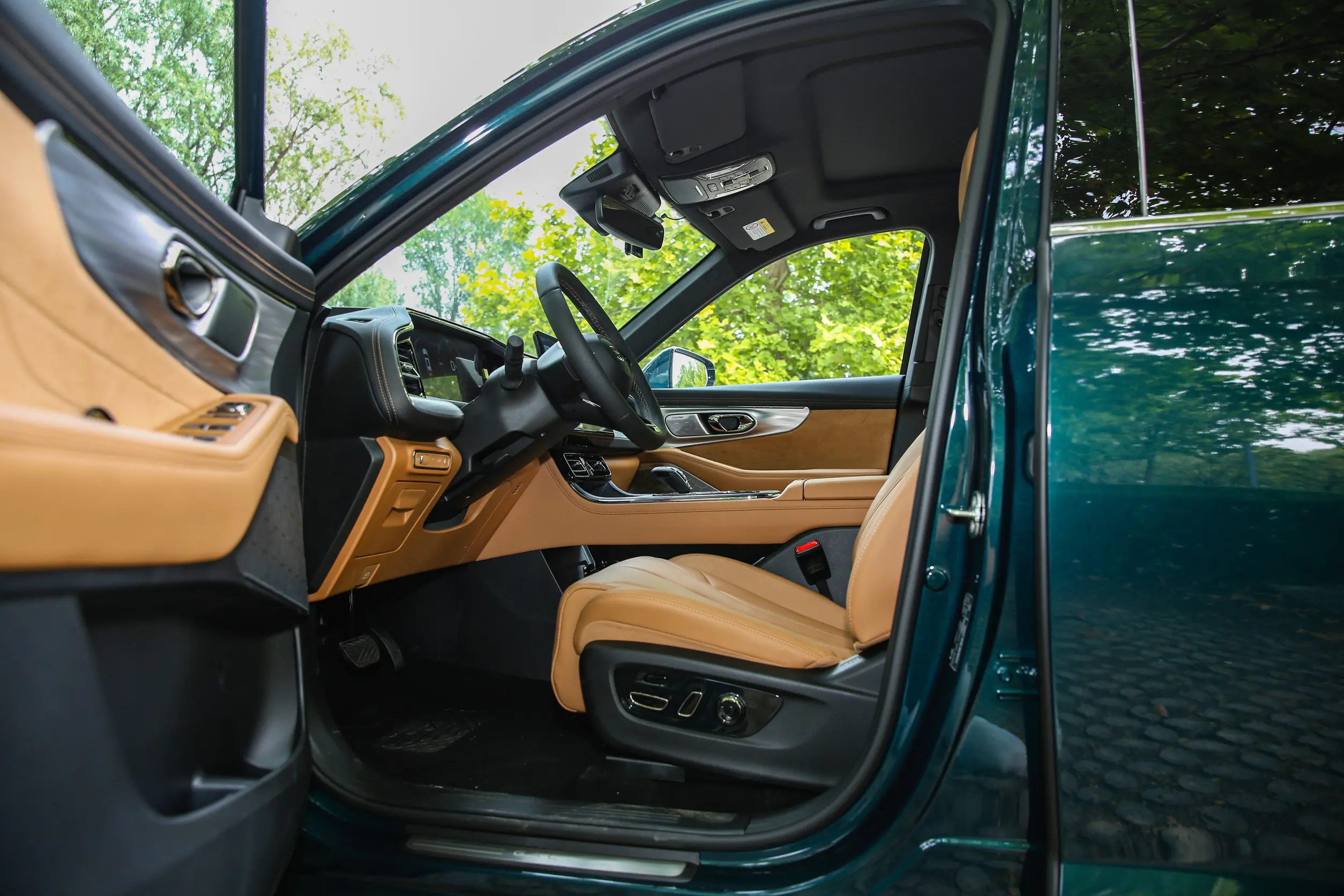 GAC Trumpchi ES9 PHEV 2024 space-1