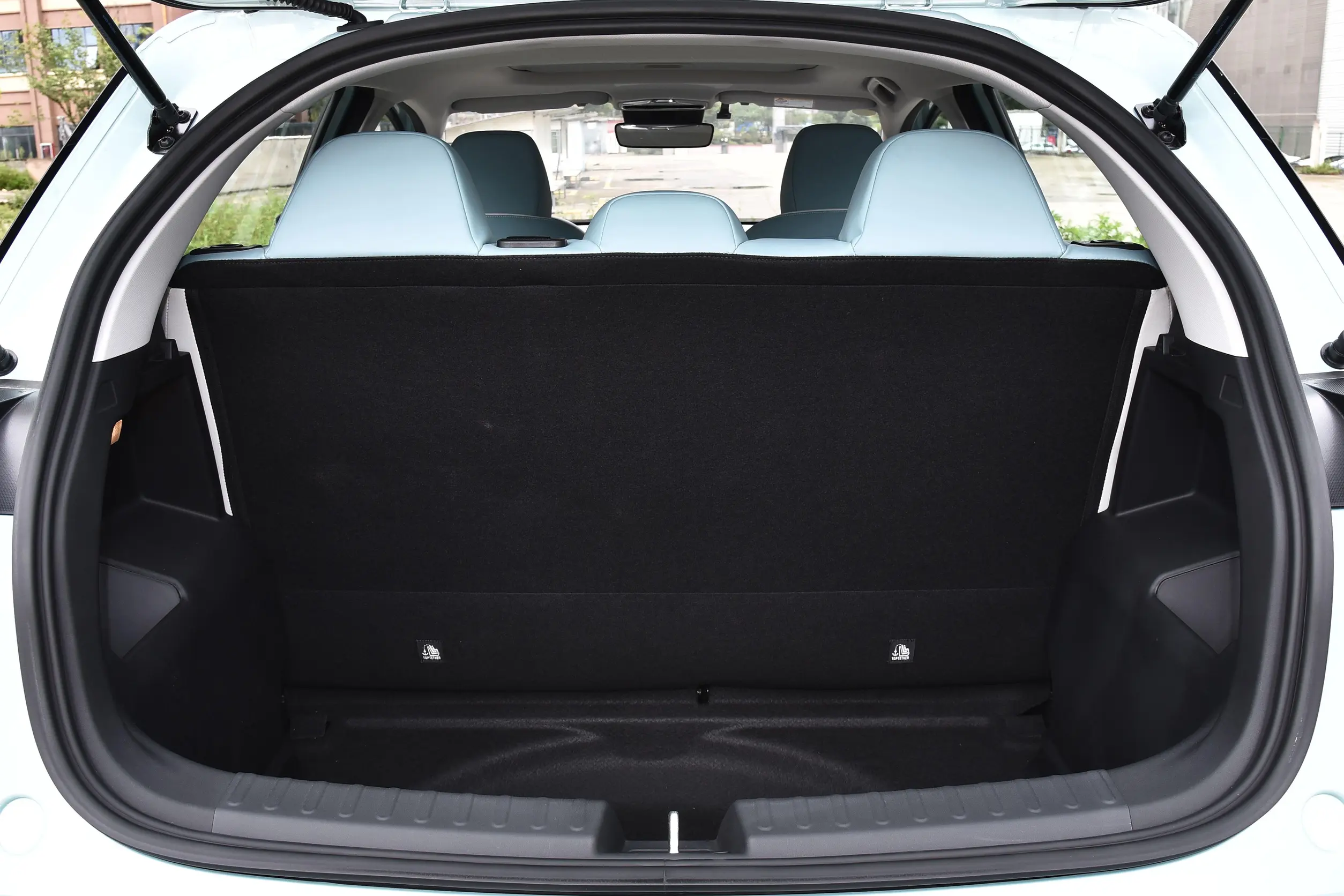 Geely Geometry E Firefly 2024 space-4