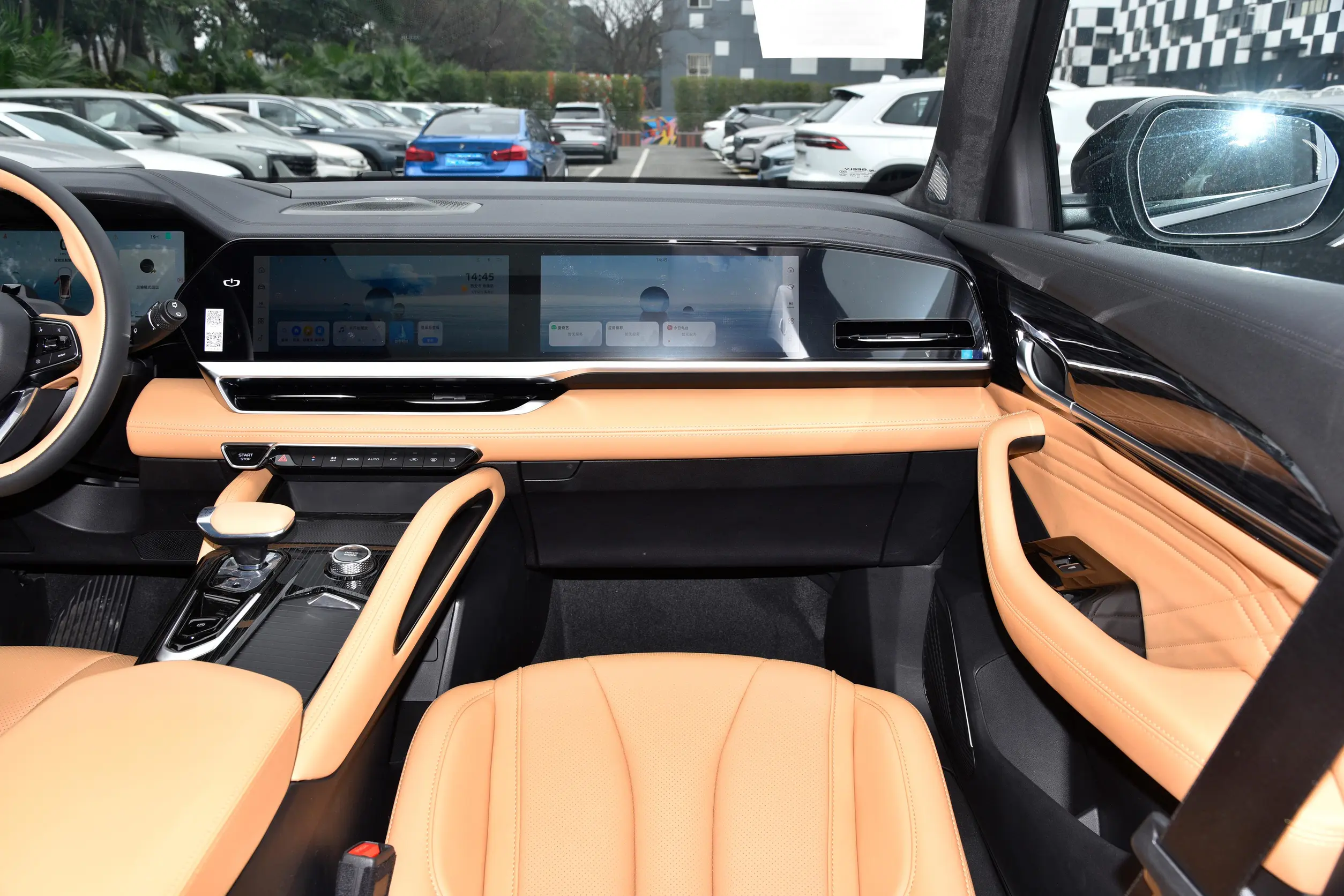 Geely Monjaro Zhiqing 2024 interior-4