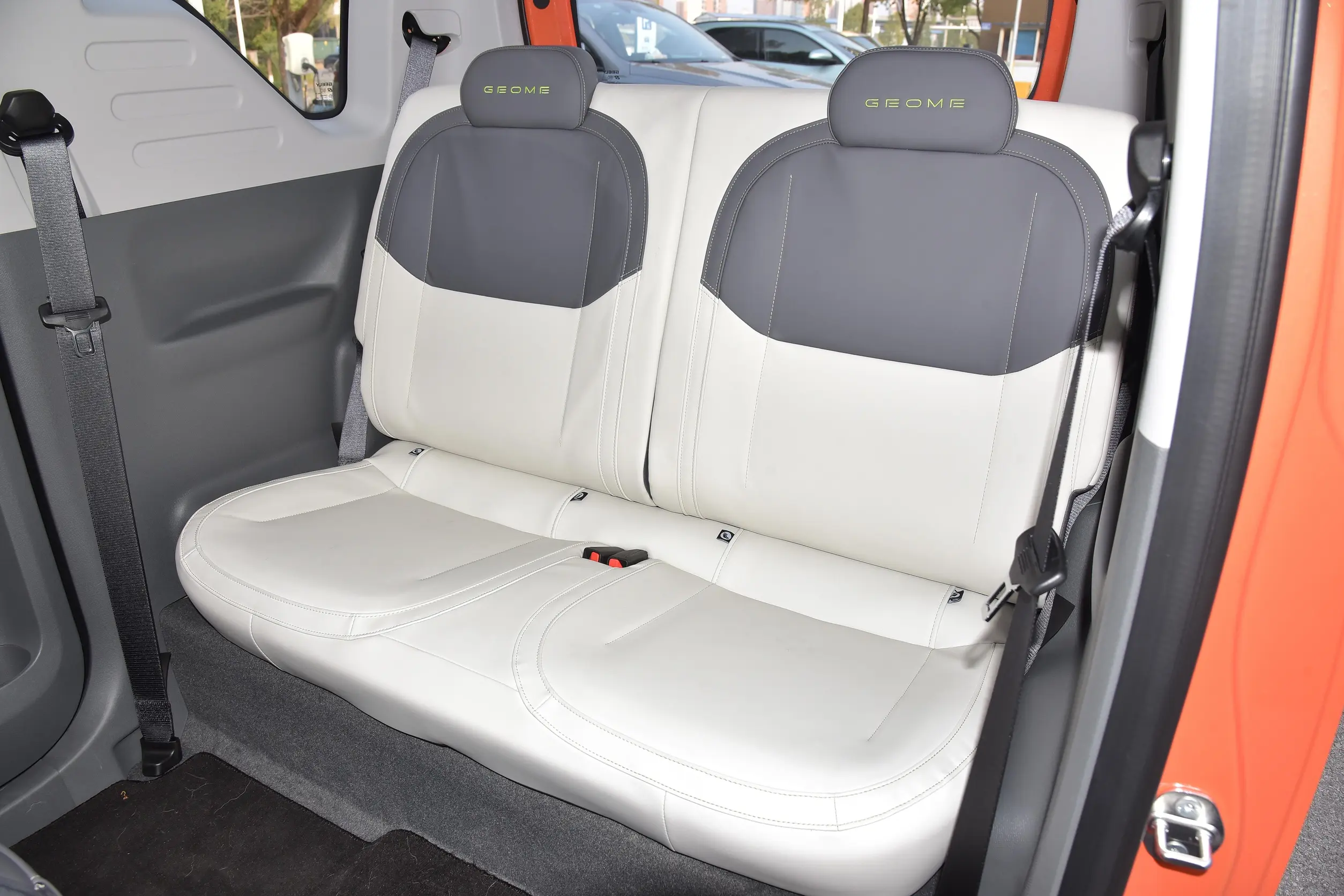 Geely Panda 2024 space-2