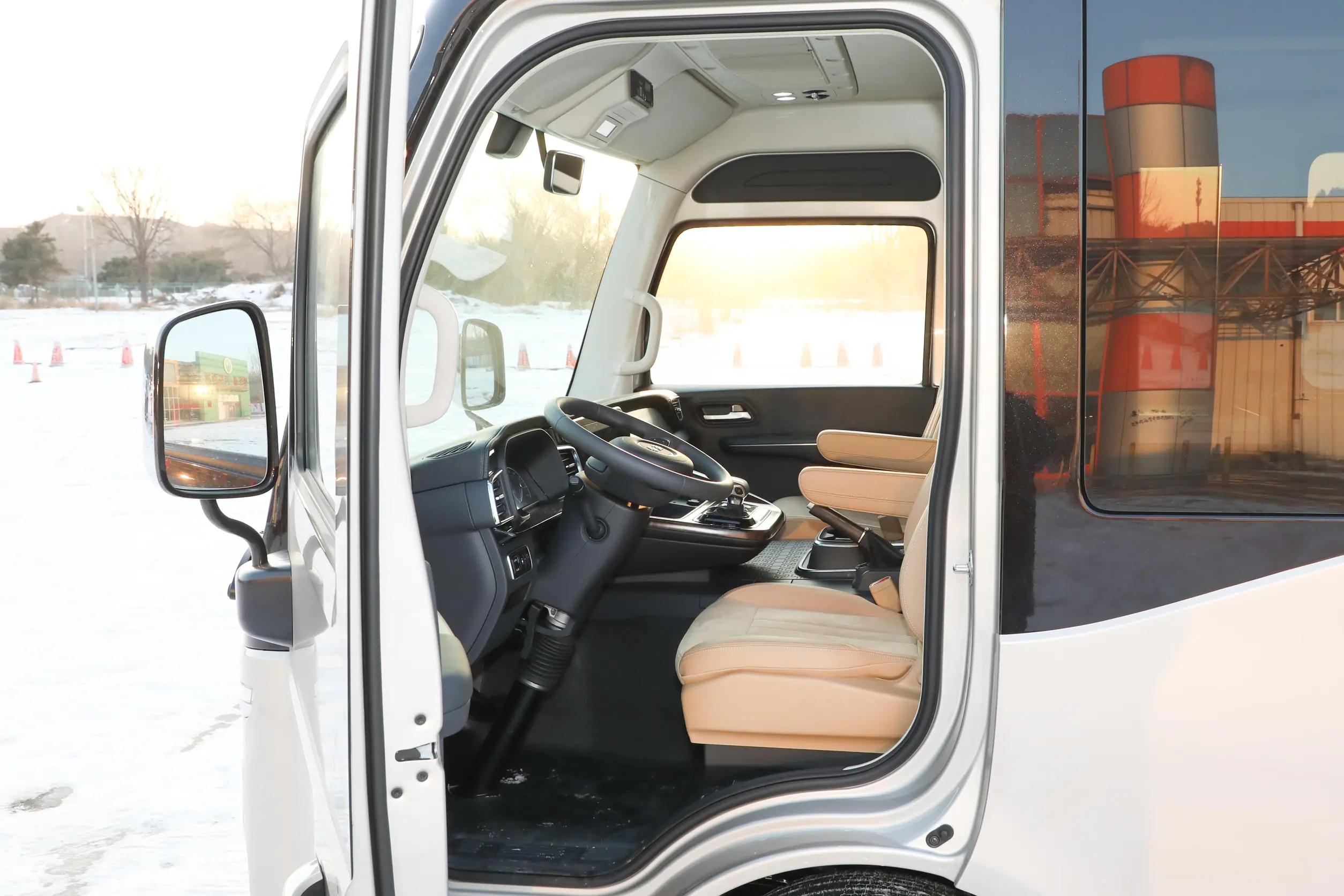 Hongqi Guoyue 2024 space-1