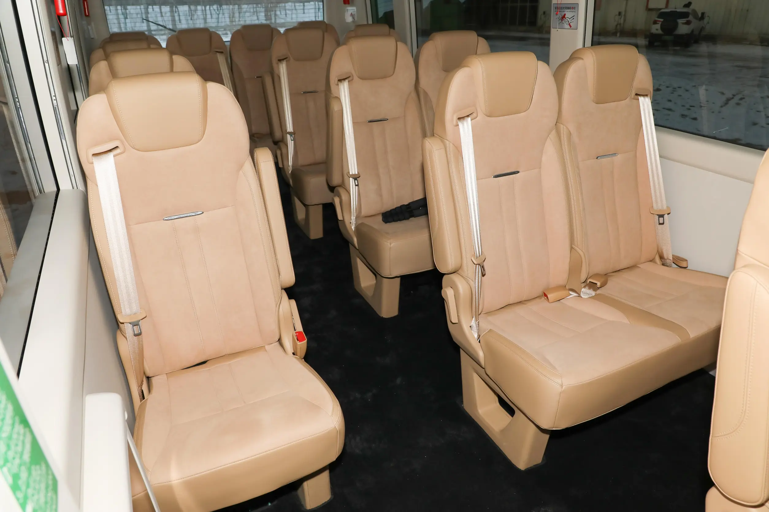 Hongqi Guoyue 2024 space-2