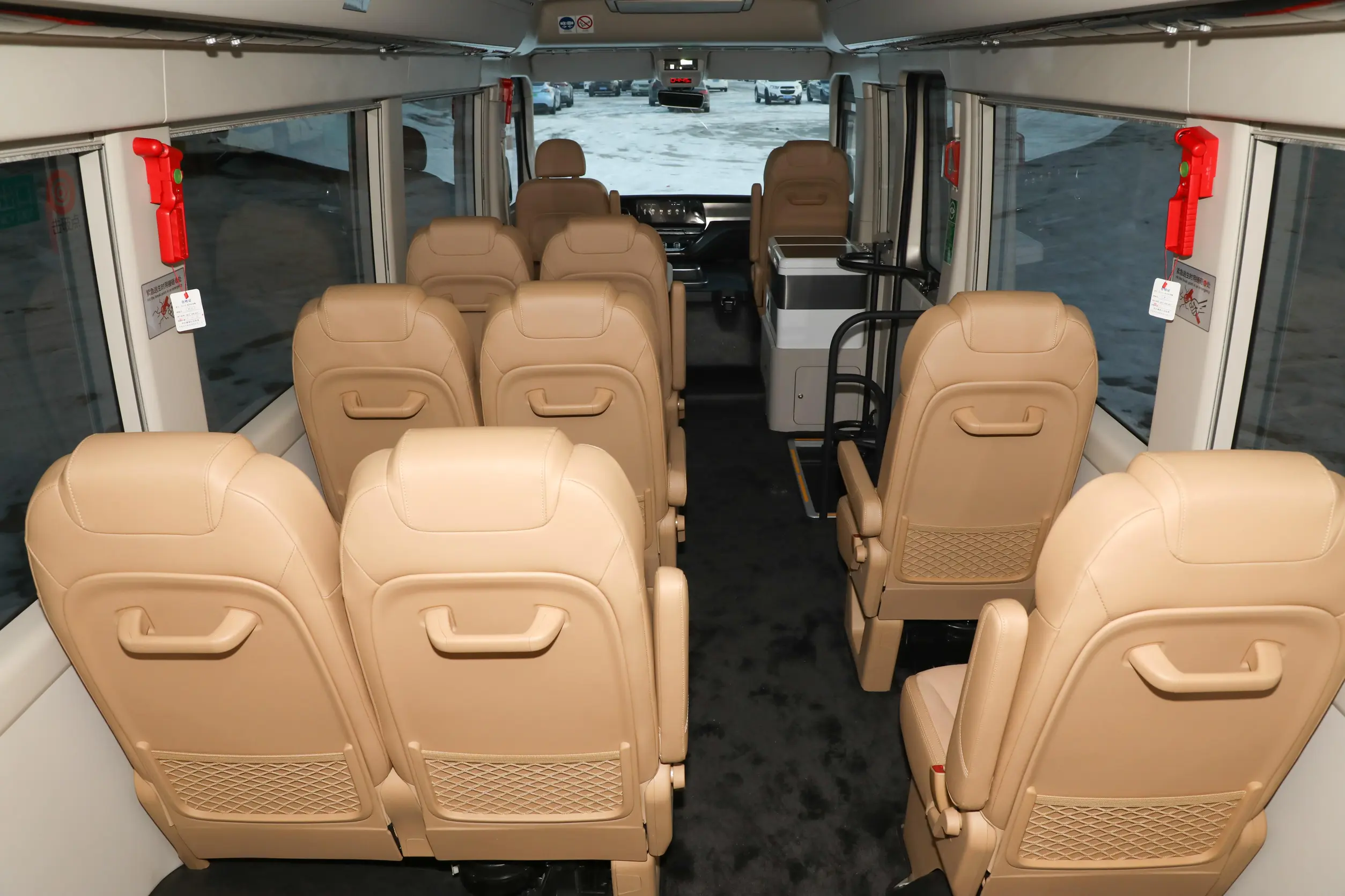 Hongqi Guoyue 2024 space-3