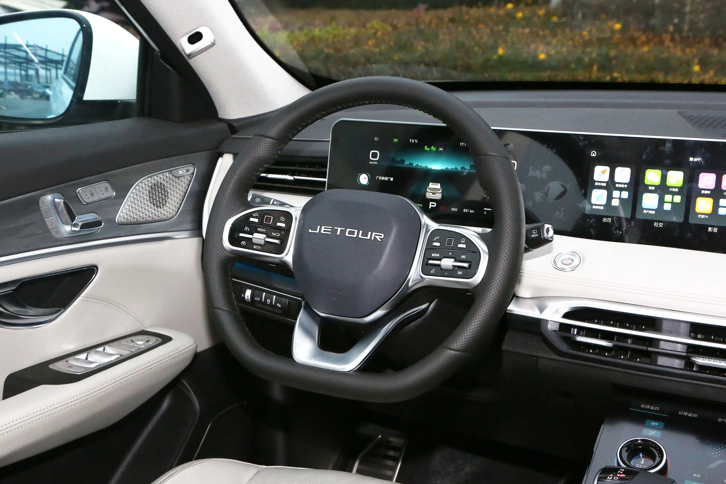 Jetour X70 2023 interior-2