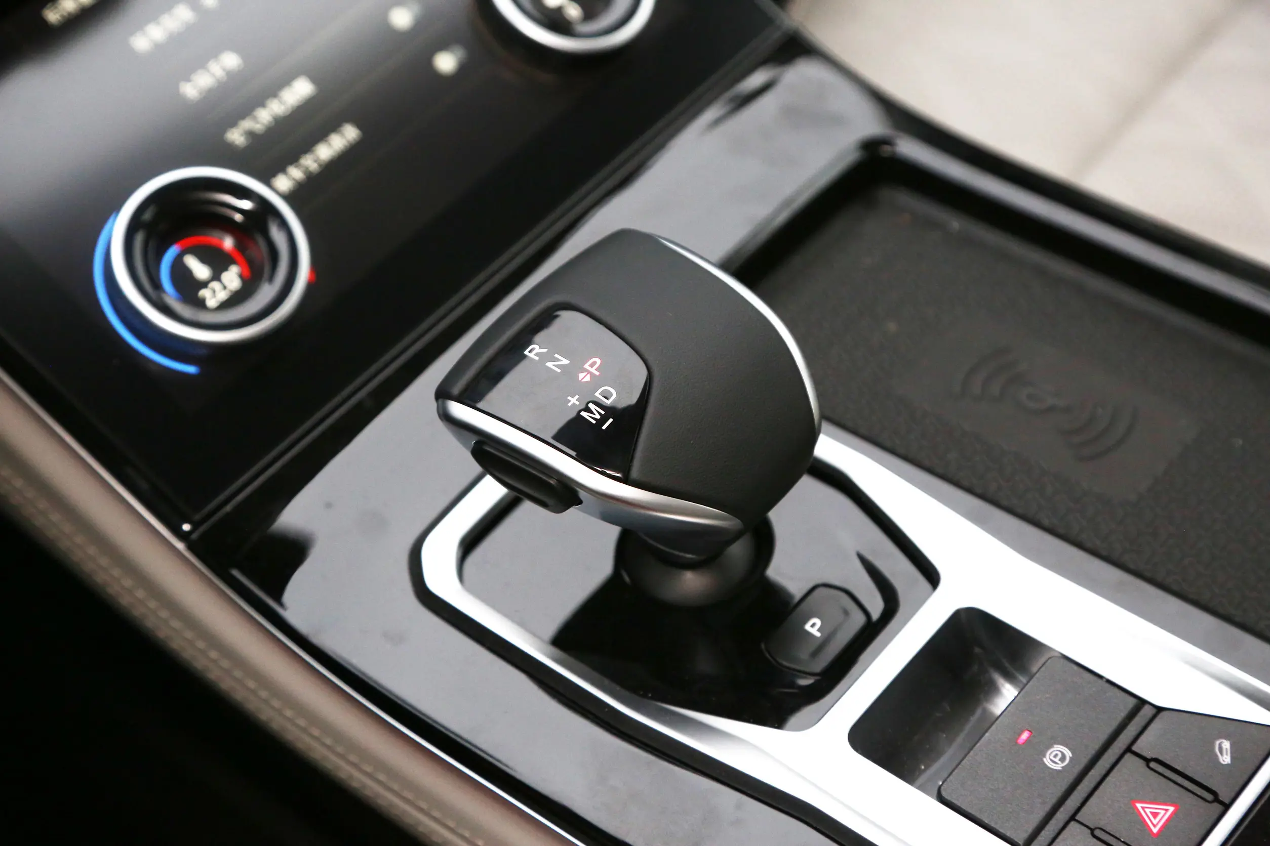 Jetour X70 2023 interior-3