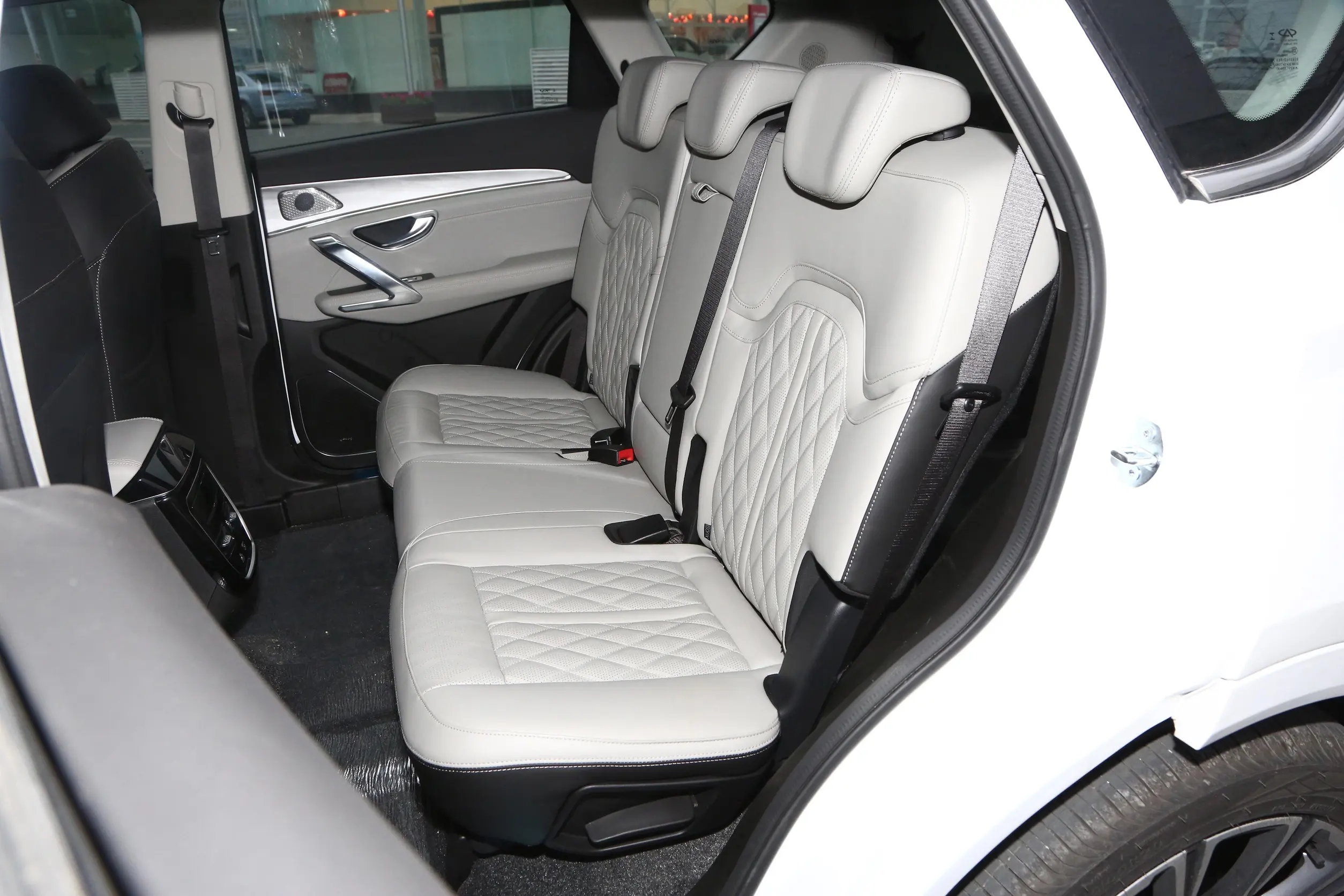 Jetour X70 2023 space-2