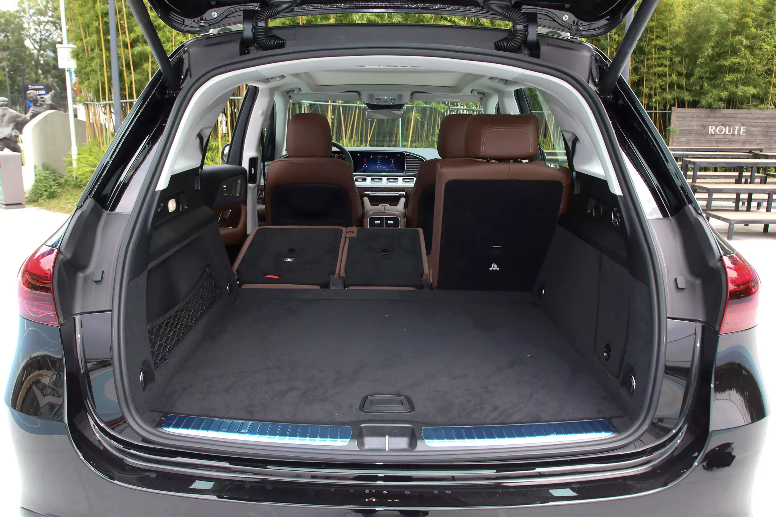 Mercedes-Benz GLE 2024 space-4