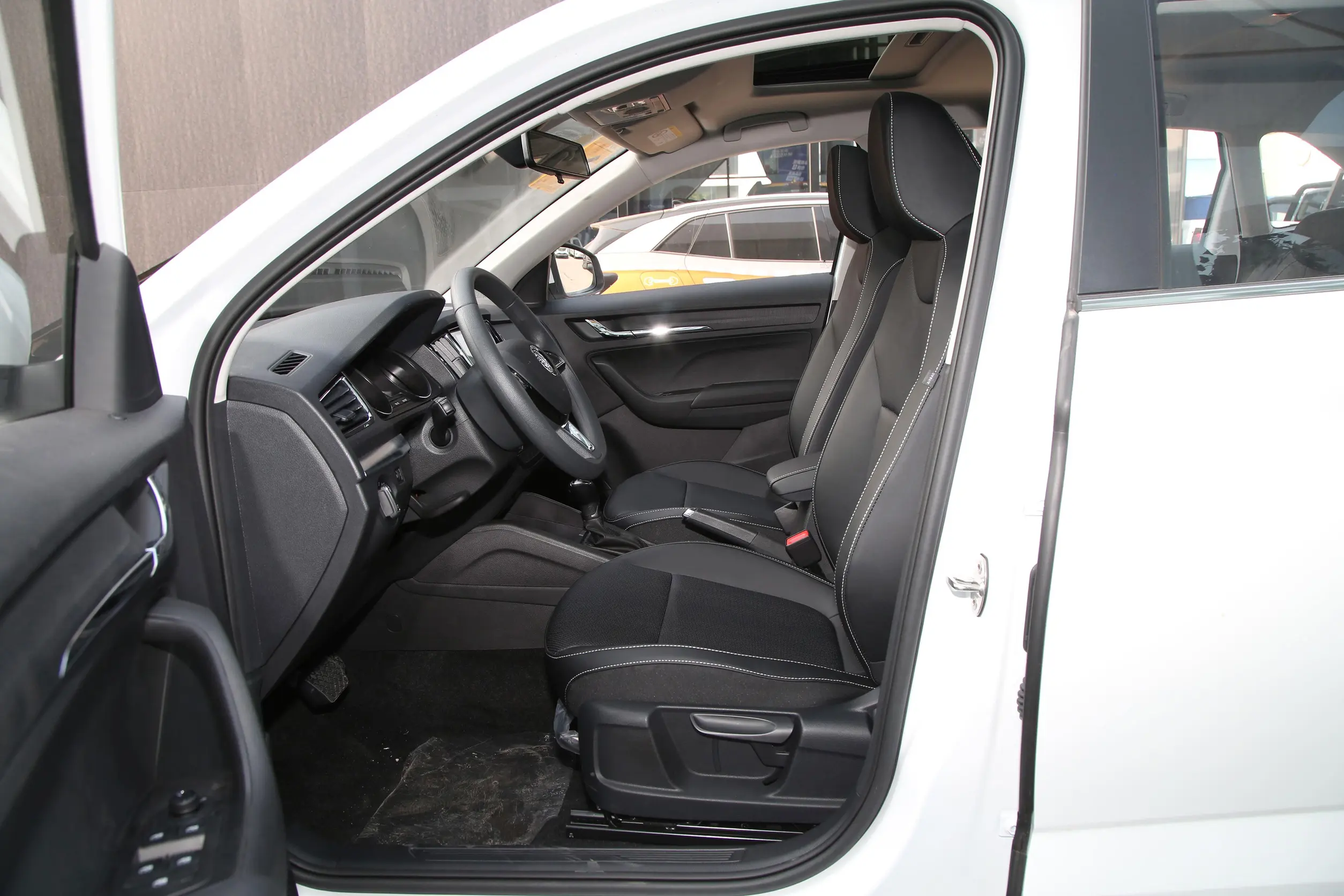 Škoda KAMIQ 2024 space-1