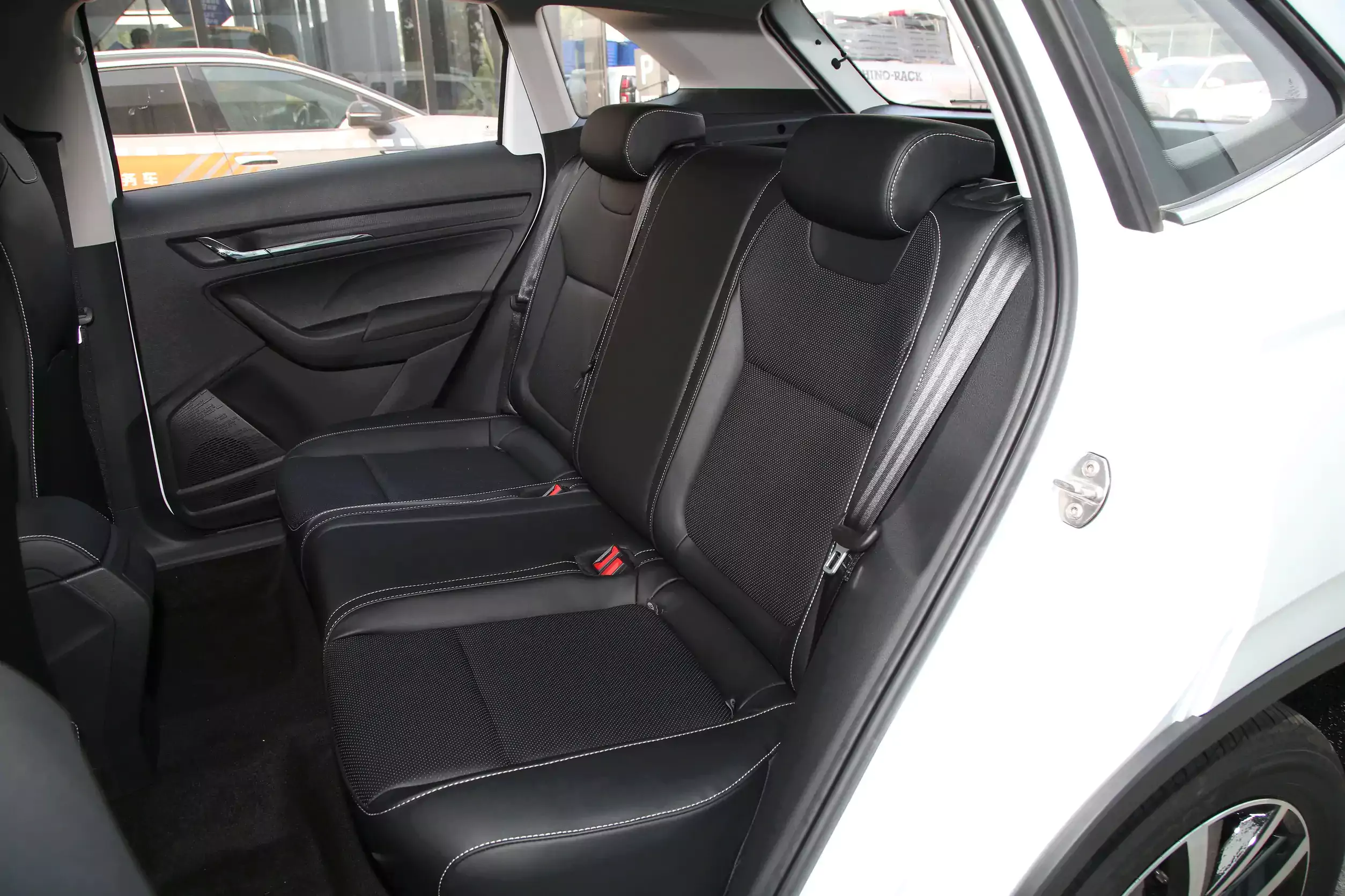 Škoda KAMIQ 2024 space-2