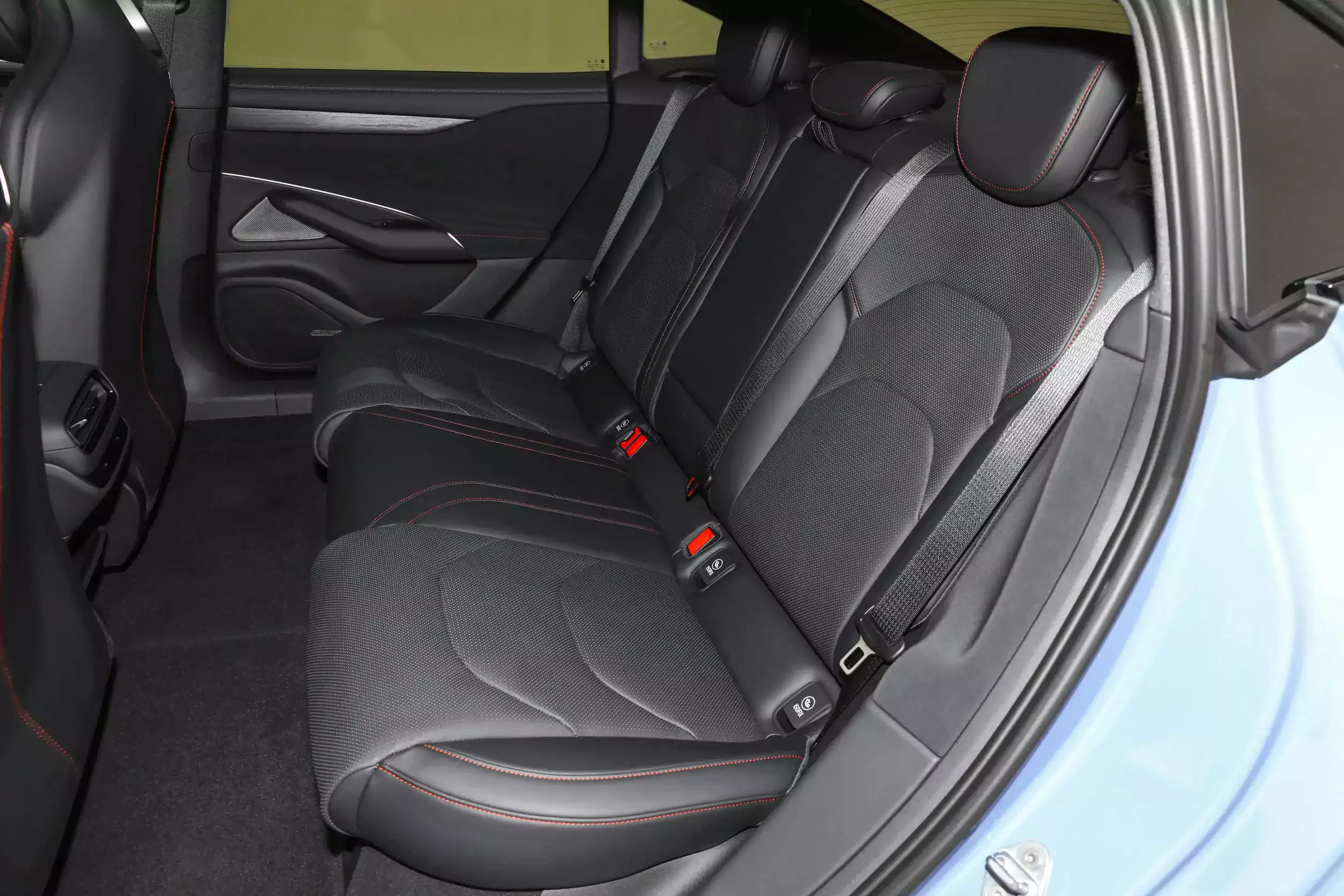 Xiaomi SU7 2024 space-2