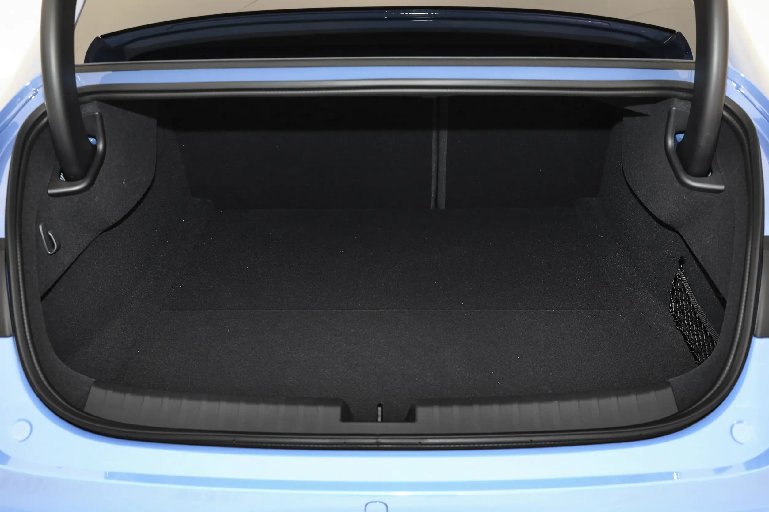 Xiaomi SU7 2024 space-4