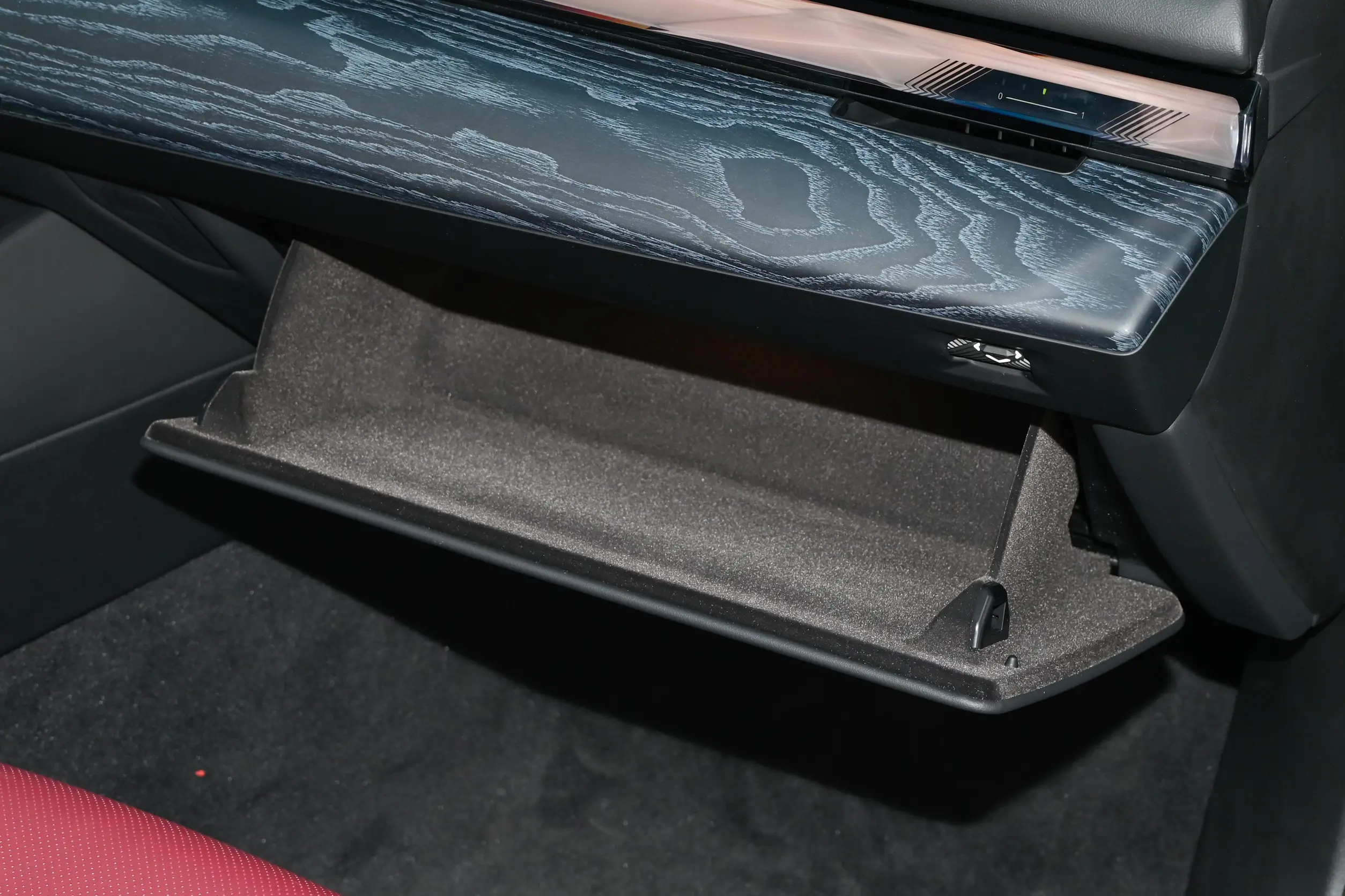 BMW i5 2024 interior-4