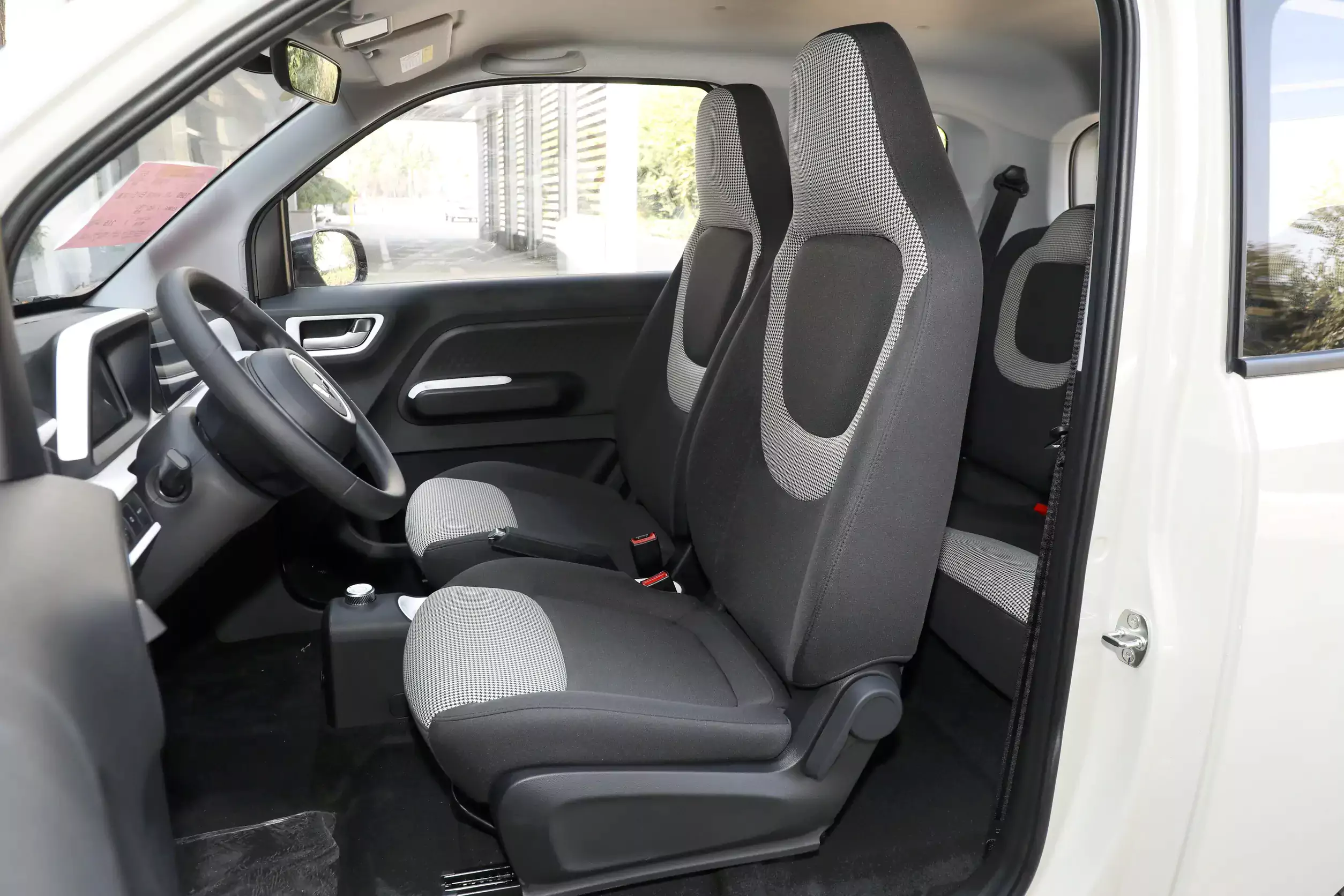 Wuling Hongguang MINI EV 2024 space-1