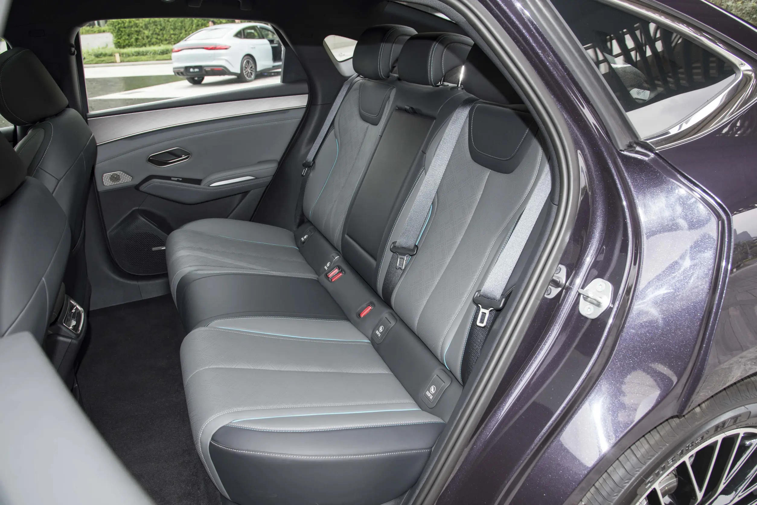 BYD Qin L DM-i 2024 space-2