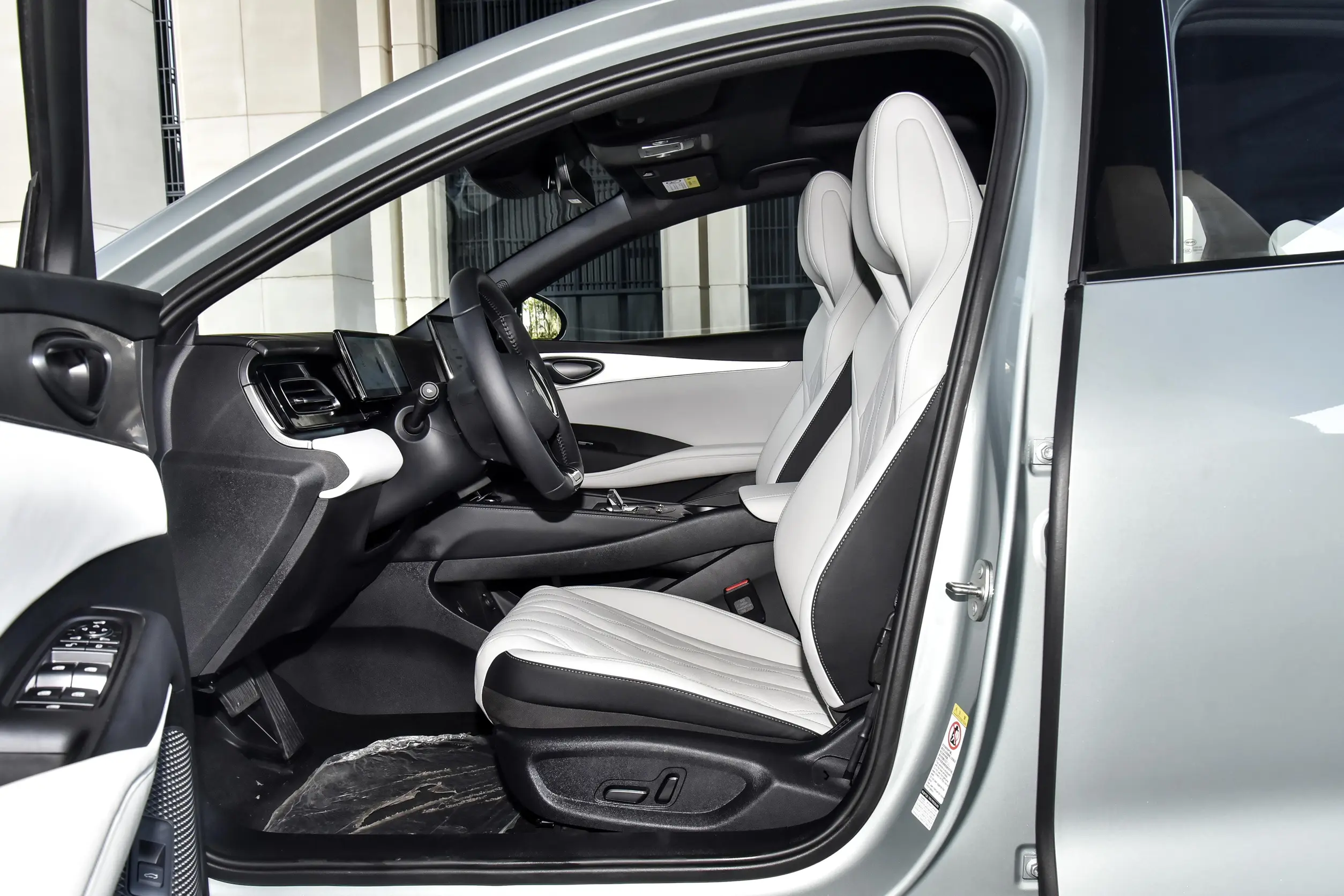 BYD Seal 06 DM-i 2024 space-1