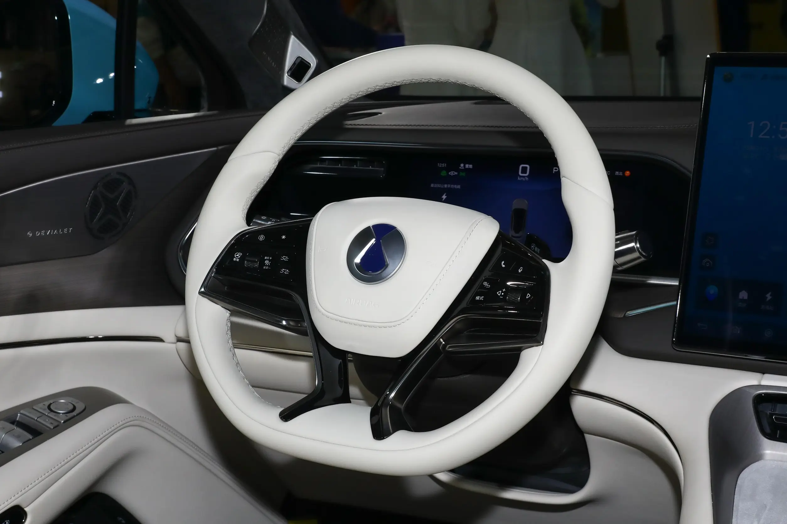 Denza N7 2024 interior-2