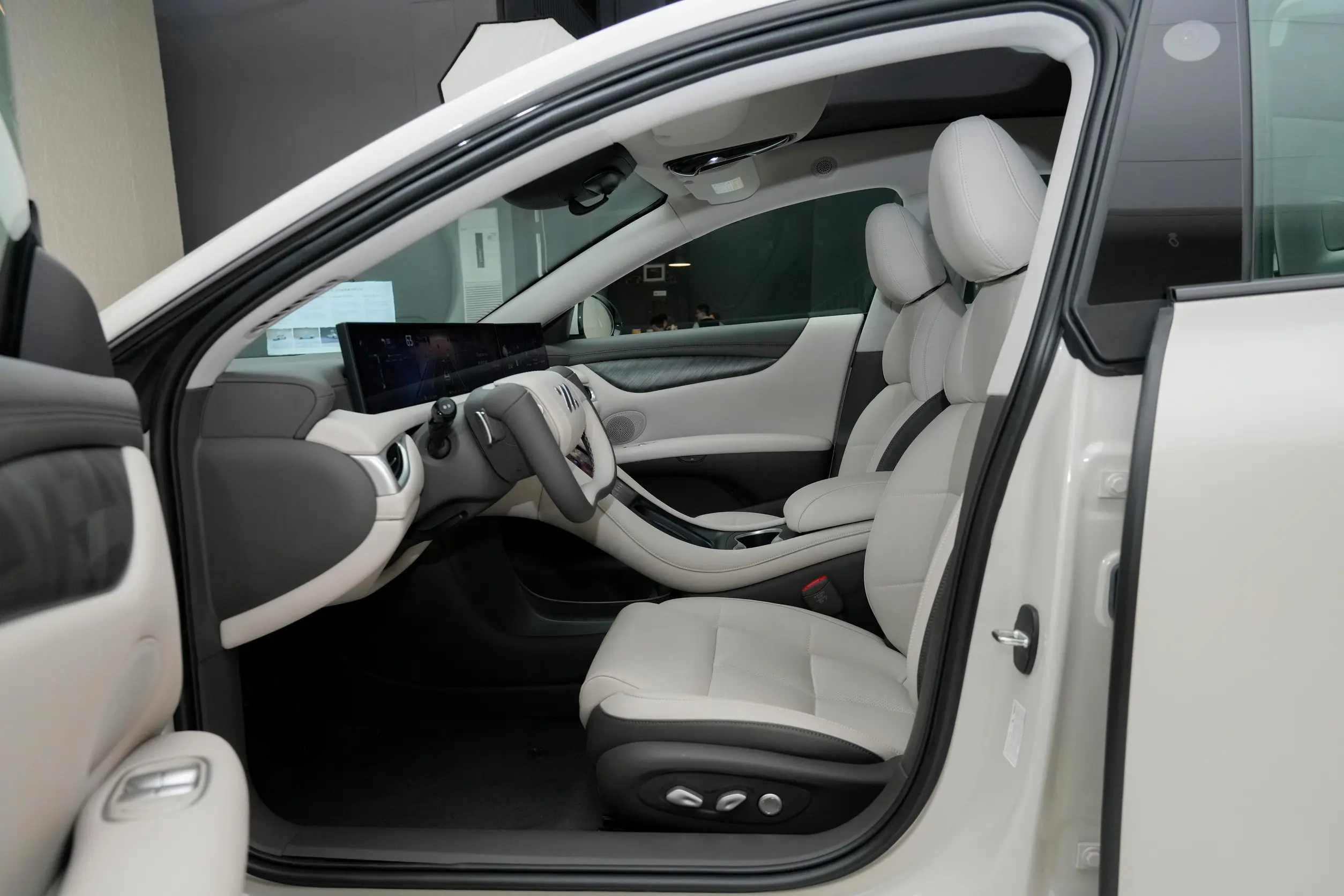 IM Motors L6 2024 space-1