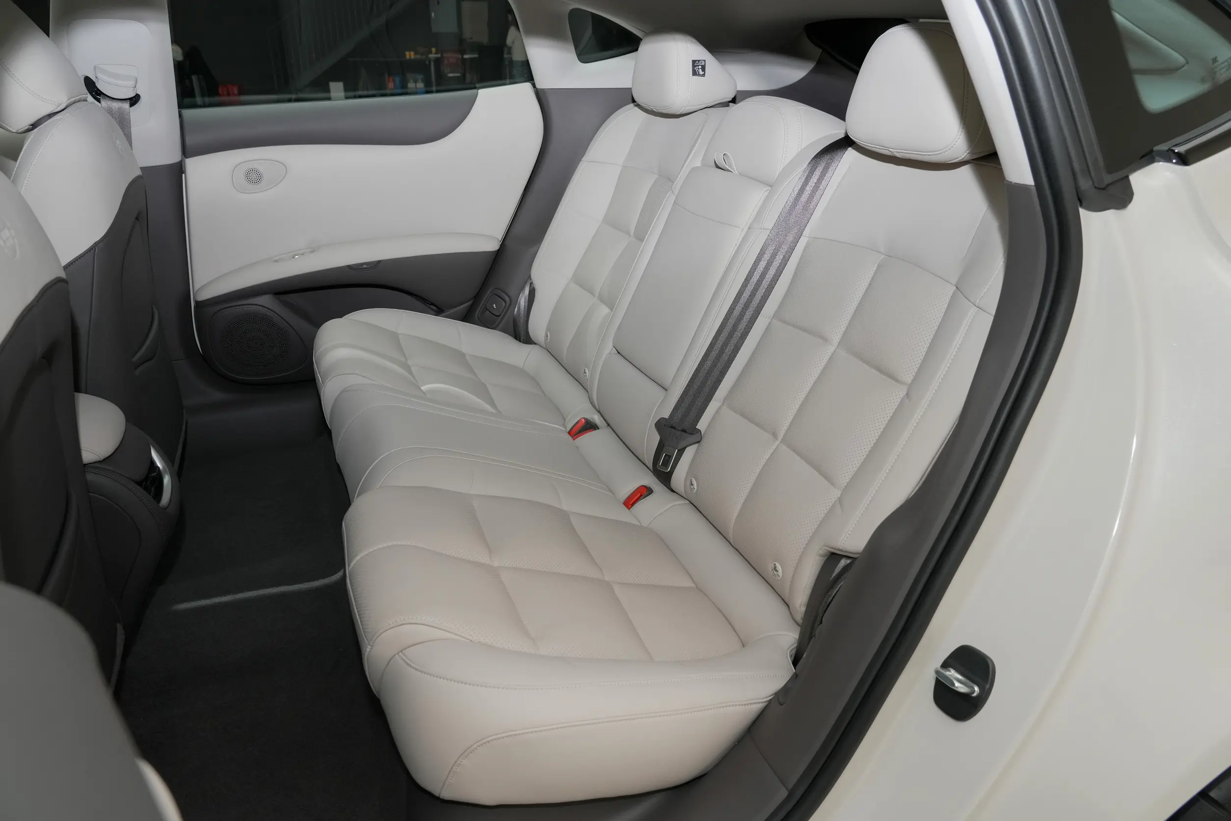 IM Motors L6 2024 space-2