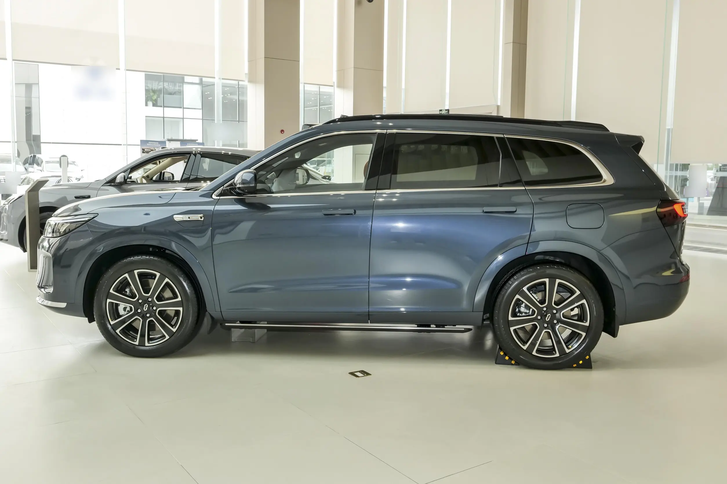 AITO M7 2024 appearance-7