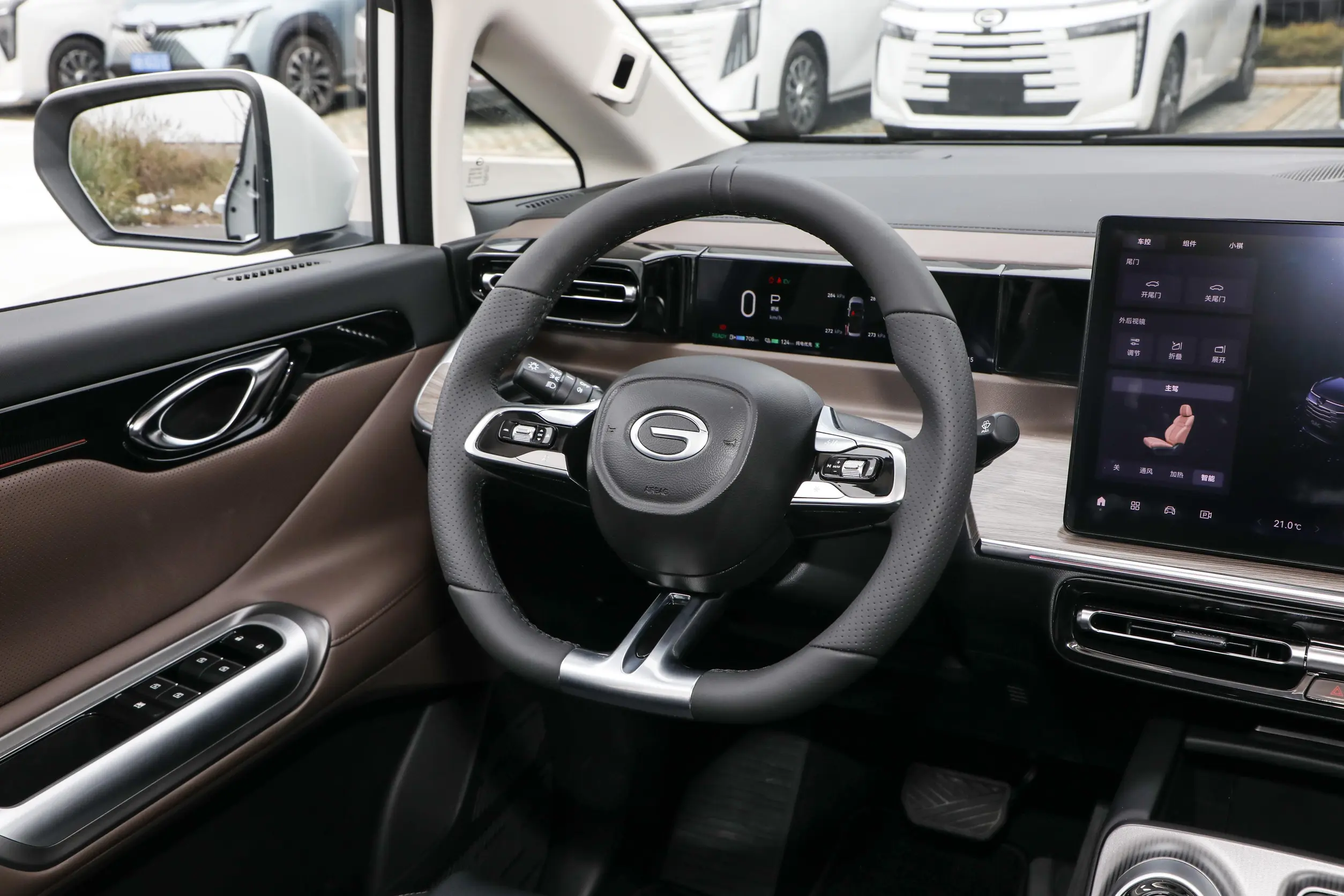 GAC Trumpchi E8 PHEV 2024 interior-2