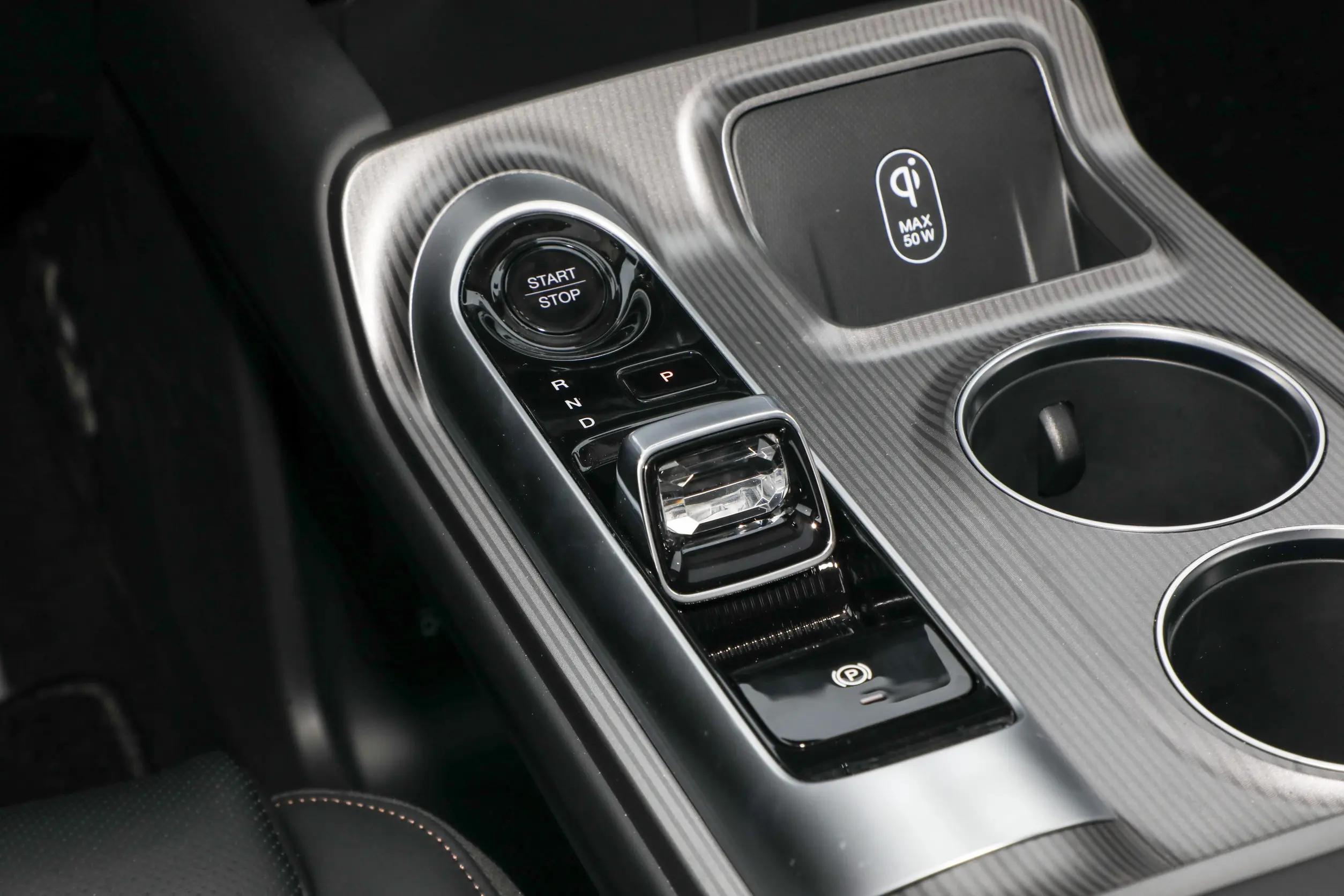 GAC Trumpchi E8 PHEV 2024 interior-3