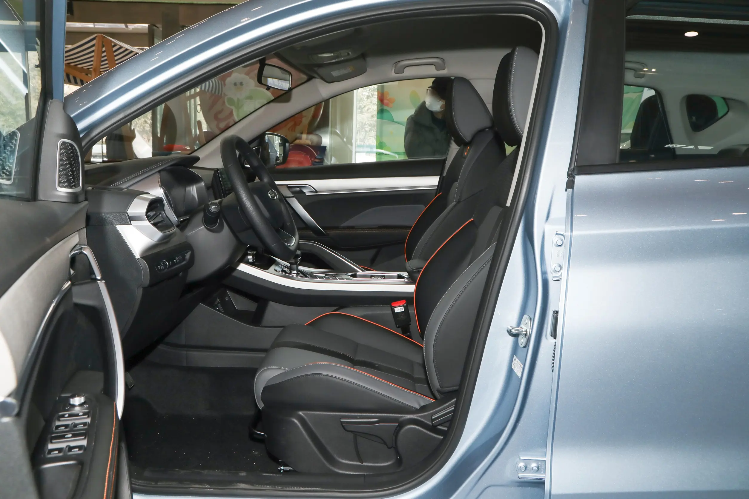 Geely Coolray 2024 space-1