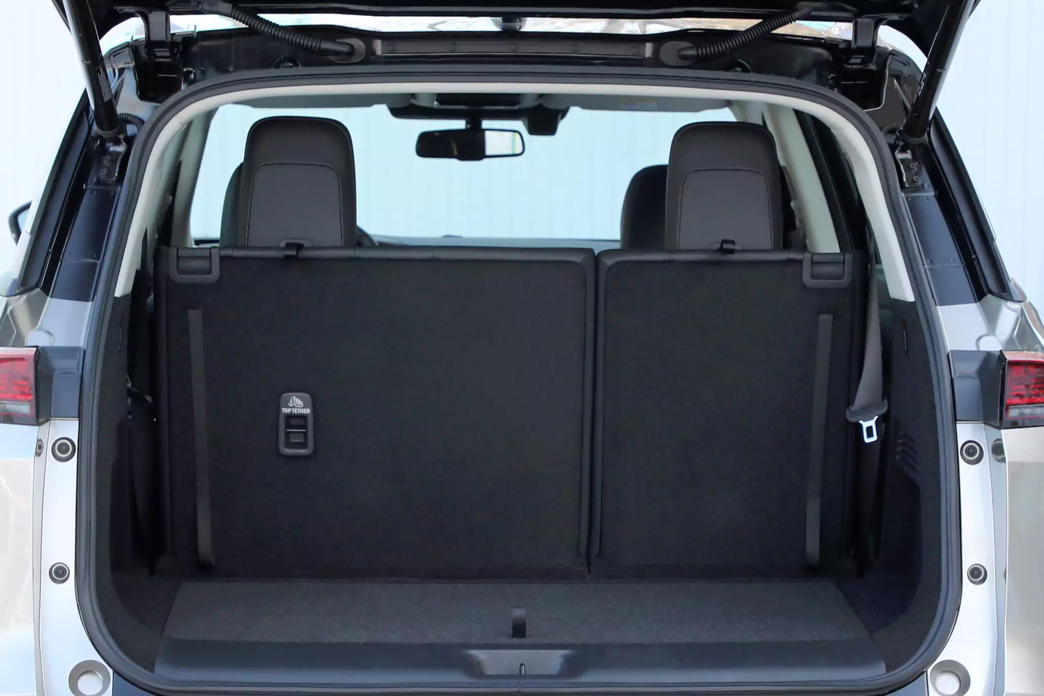 Nissan Pathfinder 2024 space-4