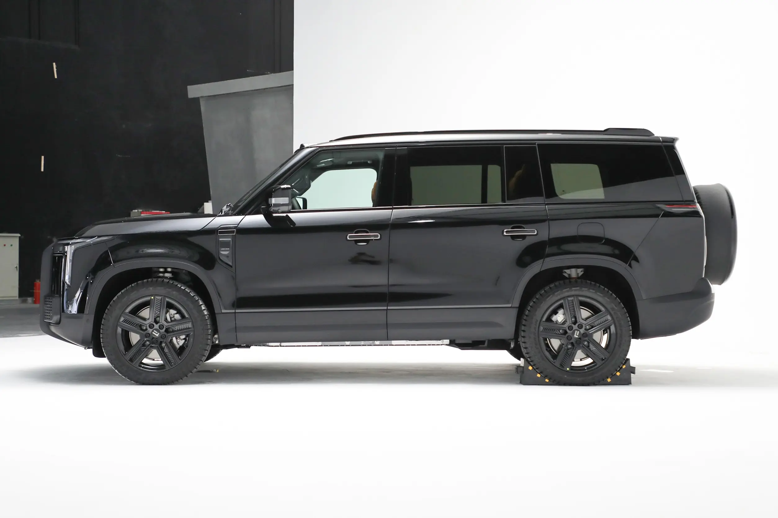 Rox 01 2023 appearance-3