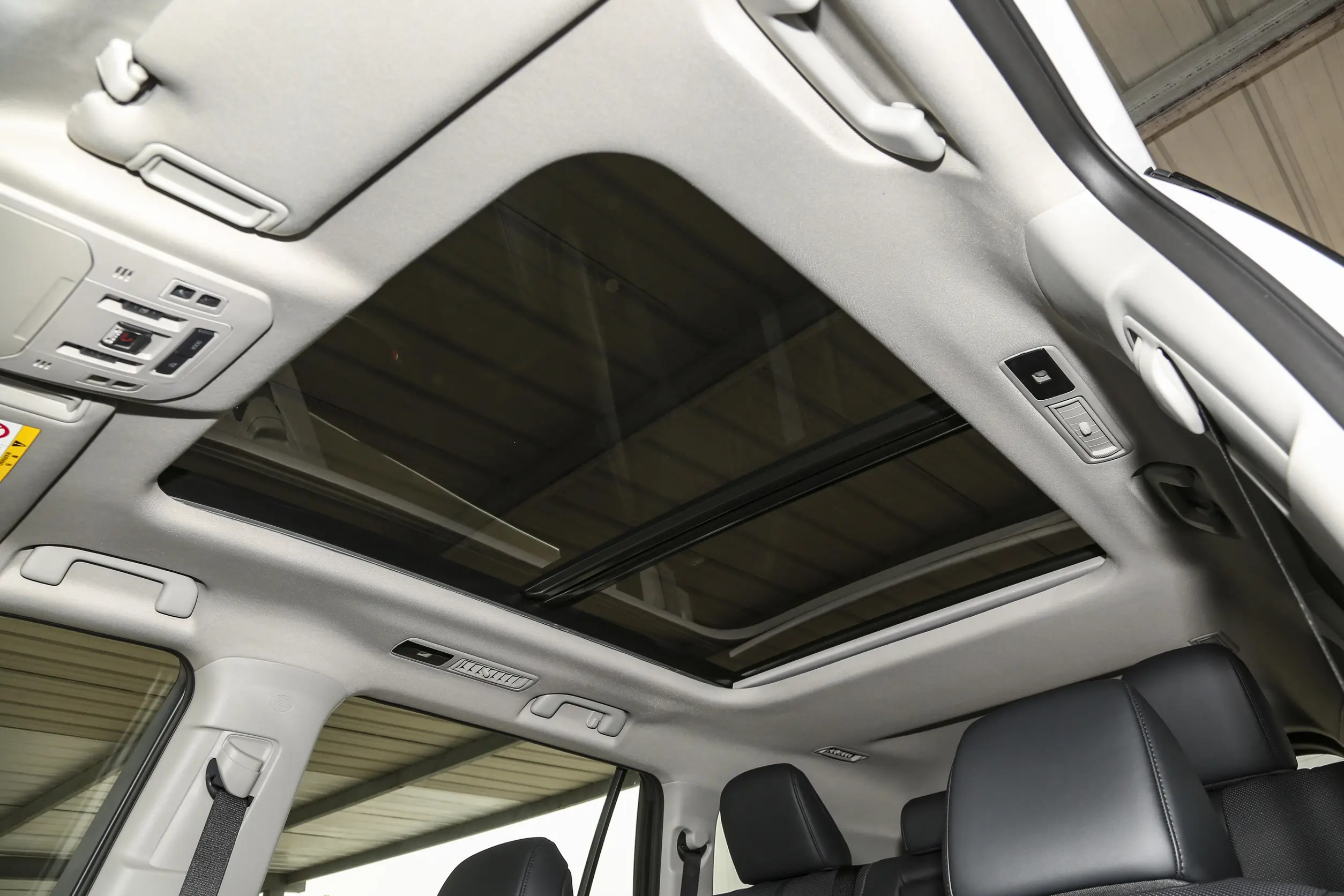 Toyota Highlander 2024 space-3