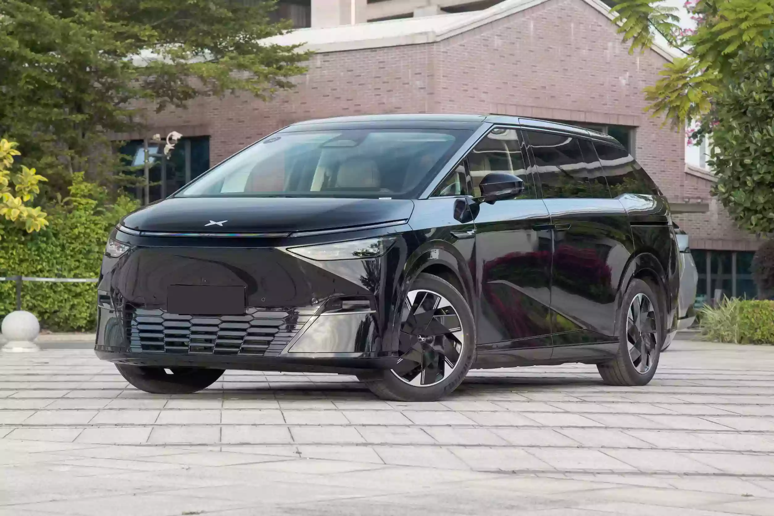 Xpeng X9 2023 appearance -1