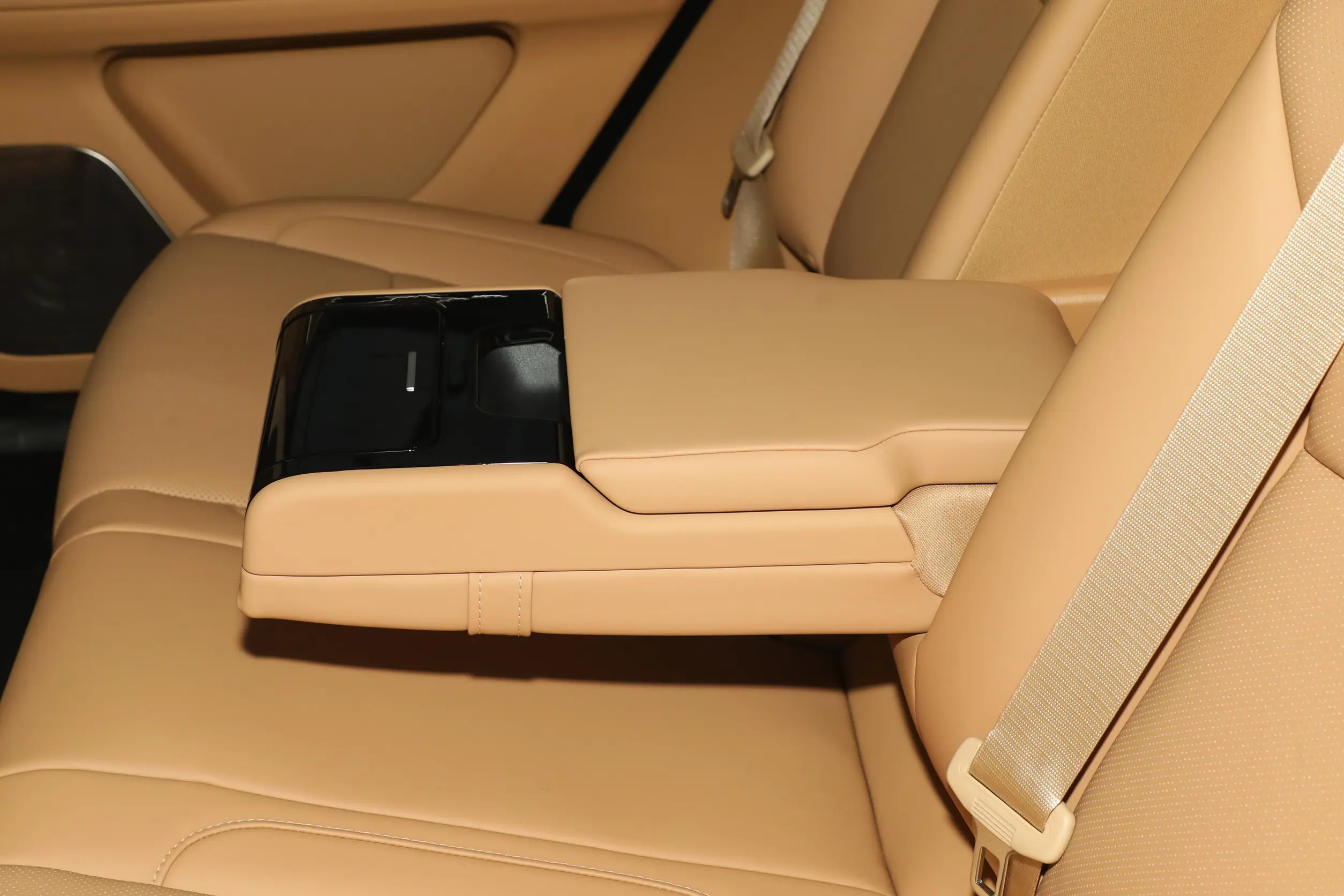 AITO M5 picture (12)