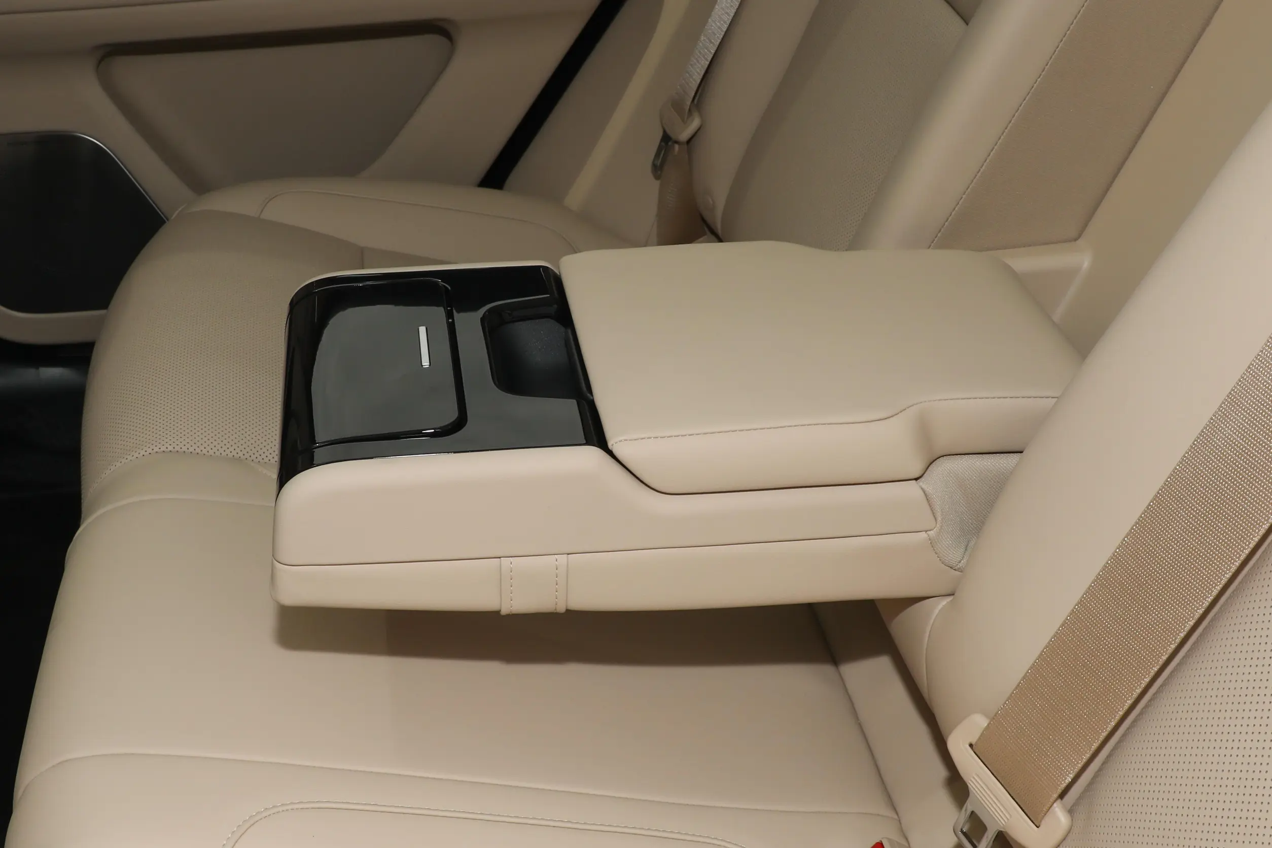 AITO M5 picture-2023 (6)