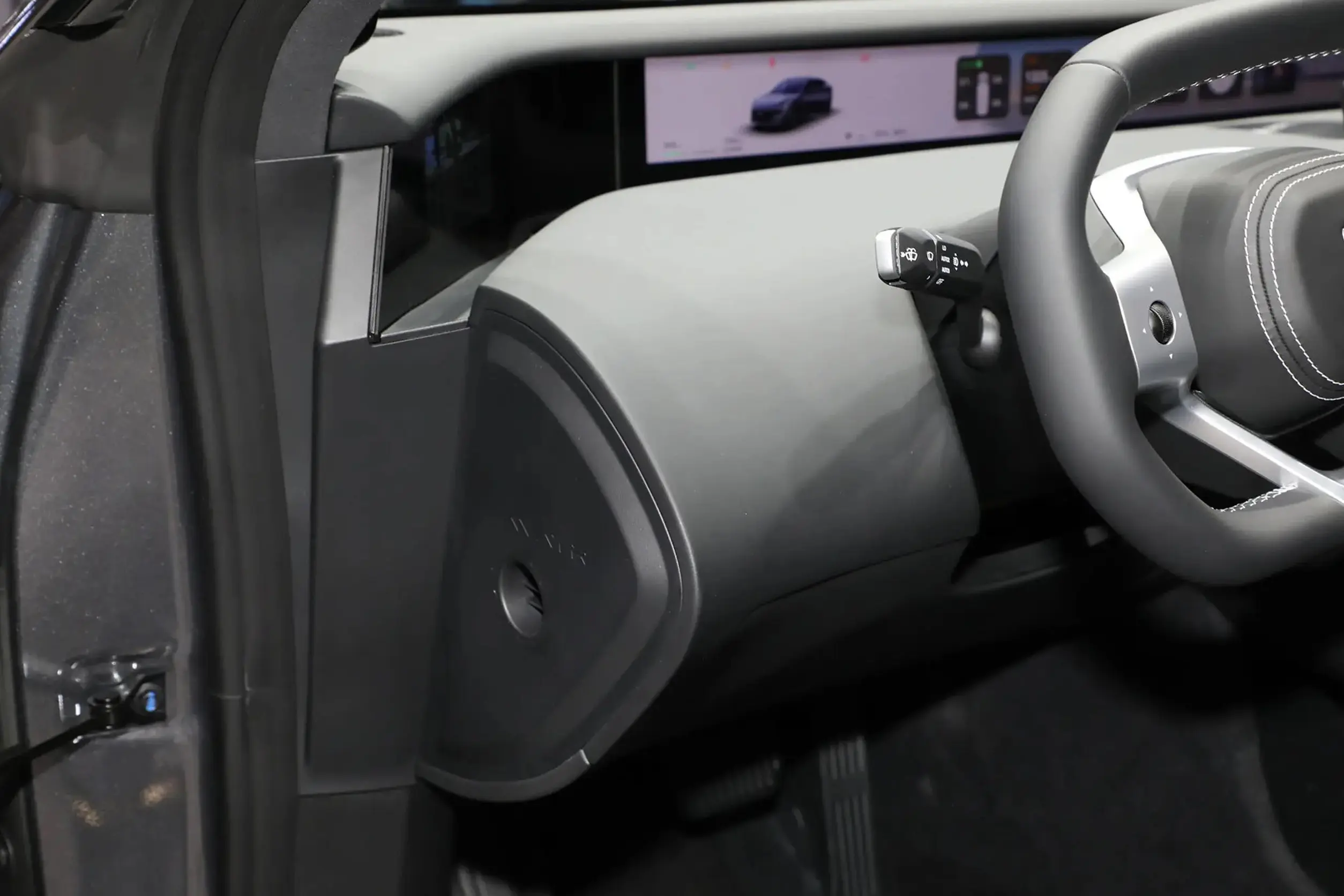 Avatr 12 picture (1)