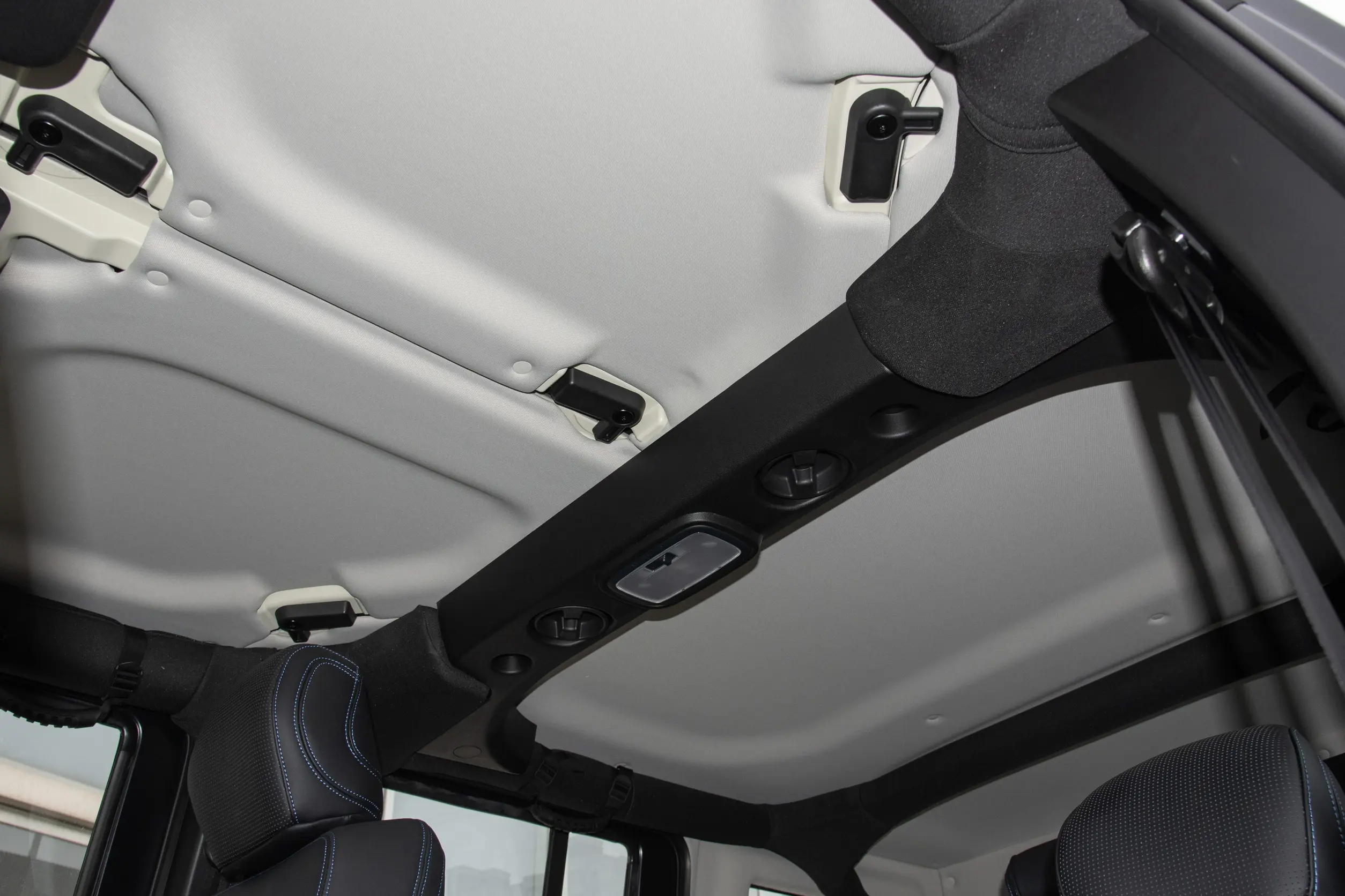 BAIC BJ40 2024 space-3