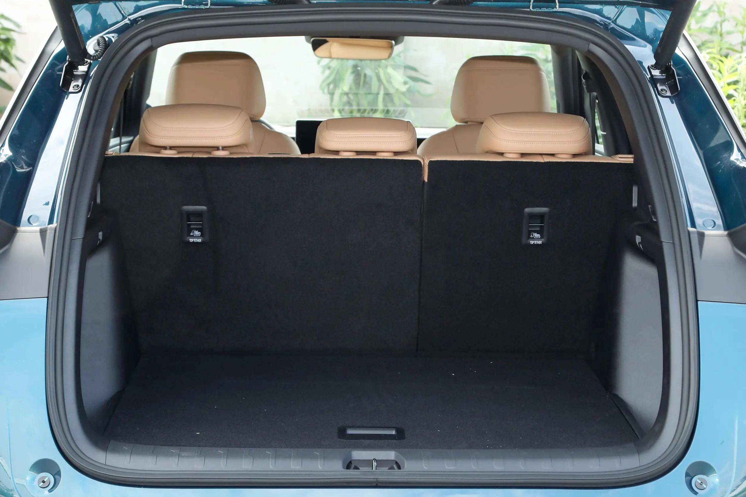 BYD Song L DM 2024 space-4