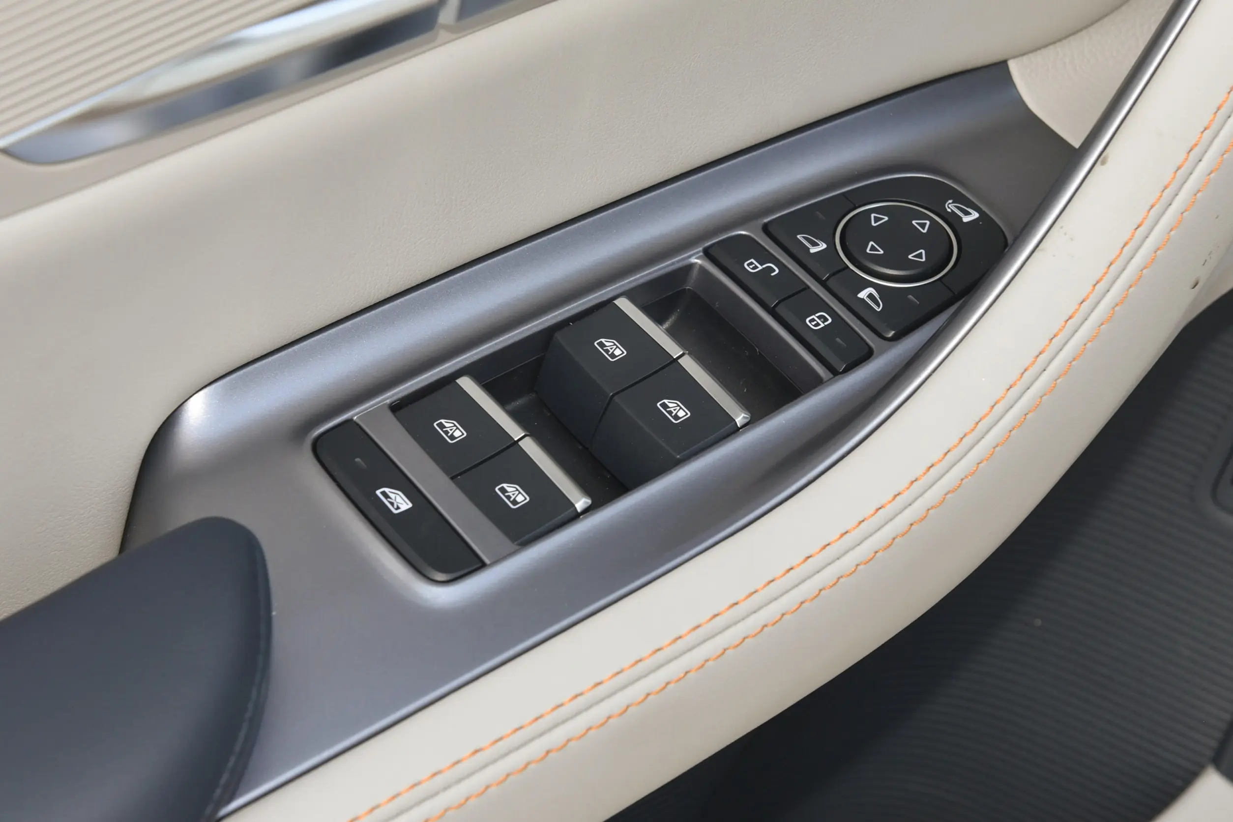 BYD Song PLUS DM-i picture (7)