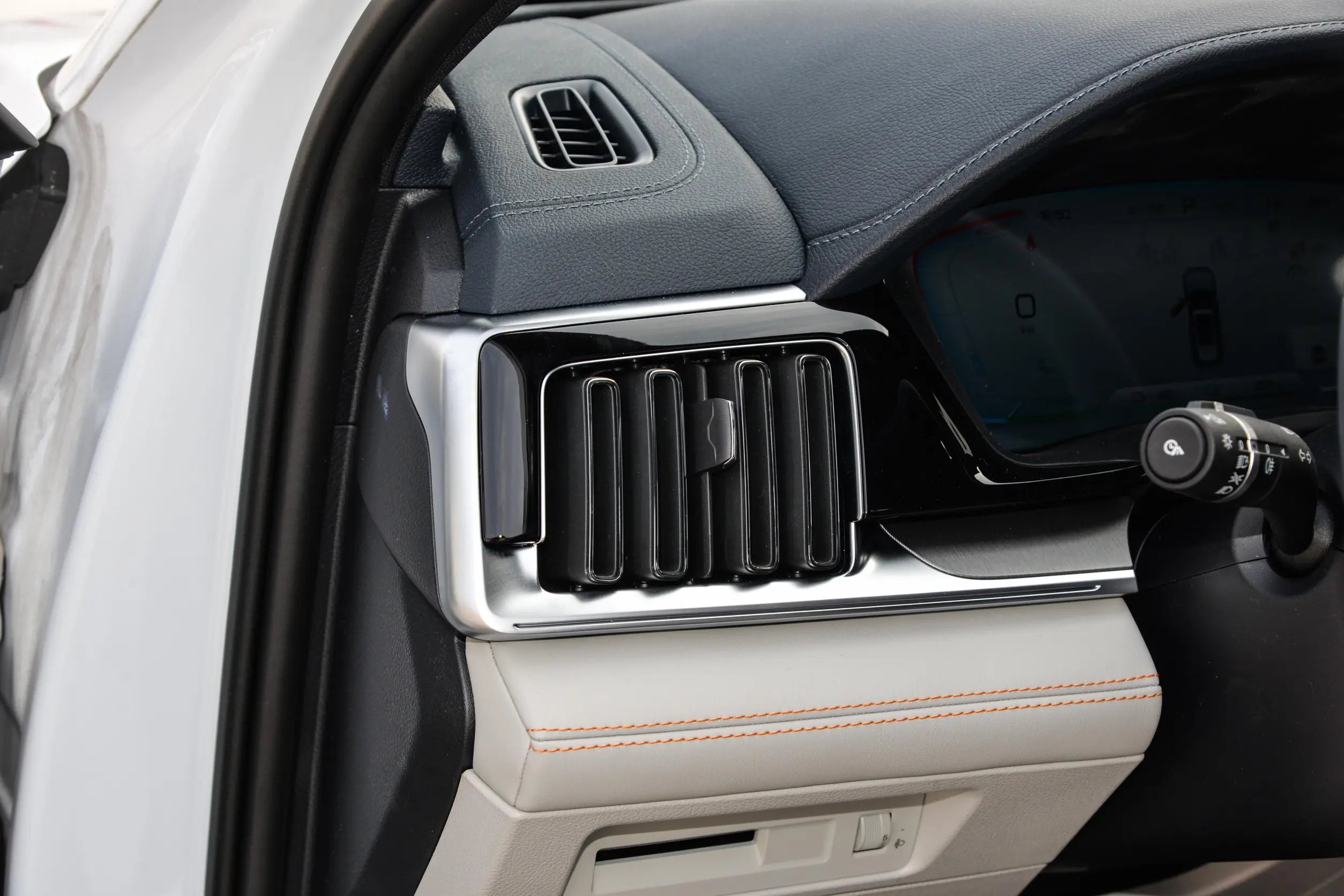 BYD Song PLUS EV picture (11)