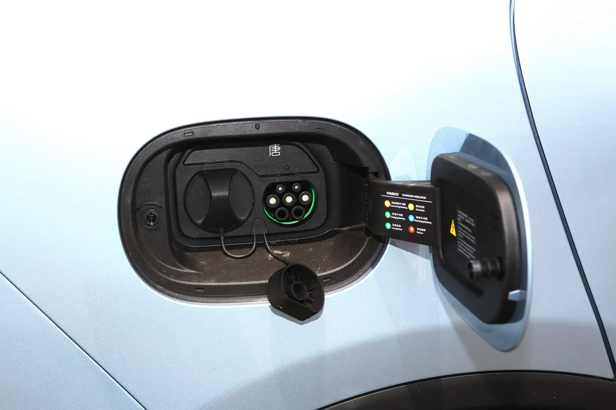 BYD Tang DM-i picture (1)