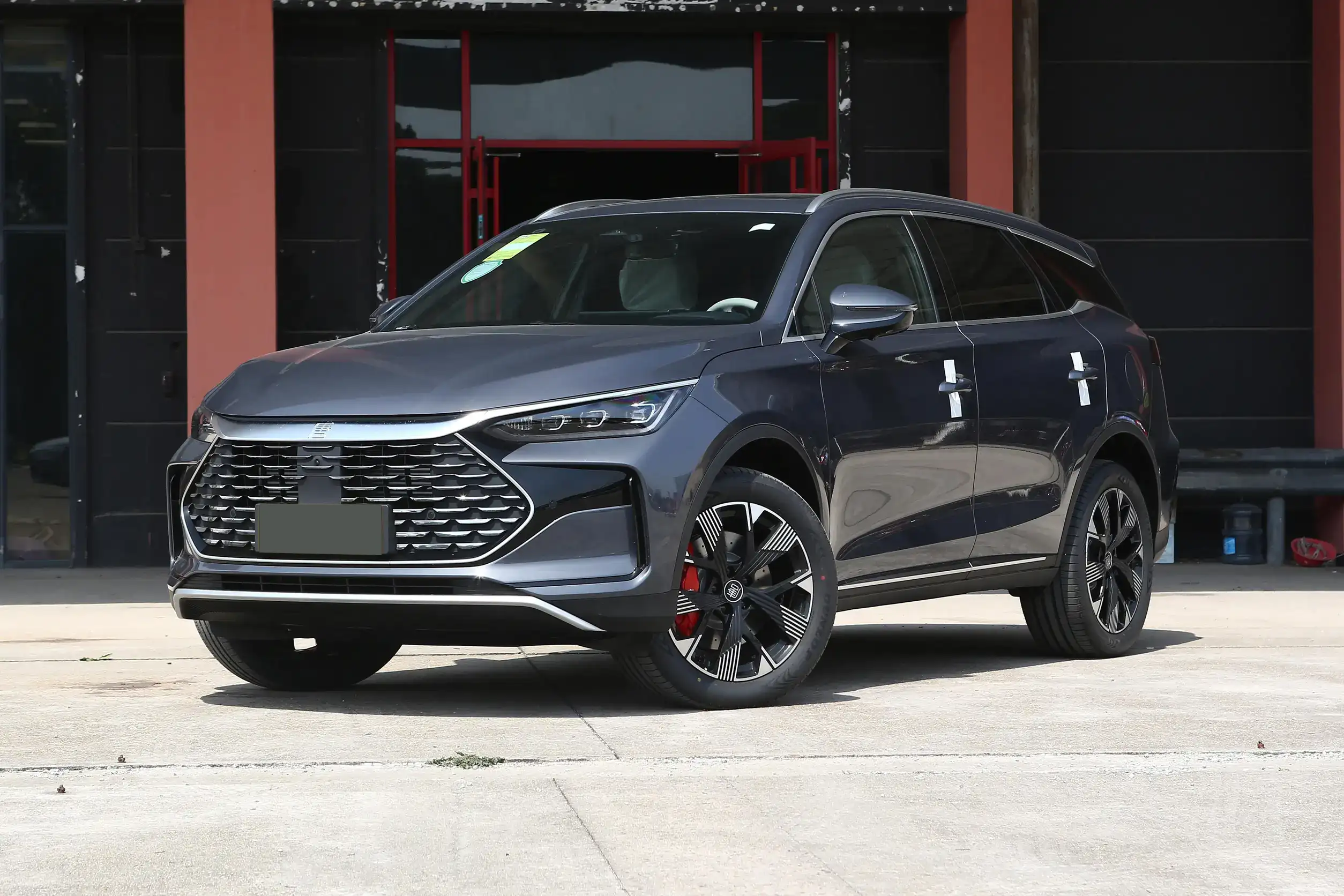 BYD Tang DM-i picture (10)