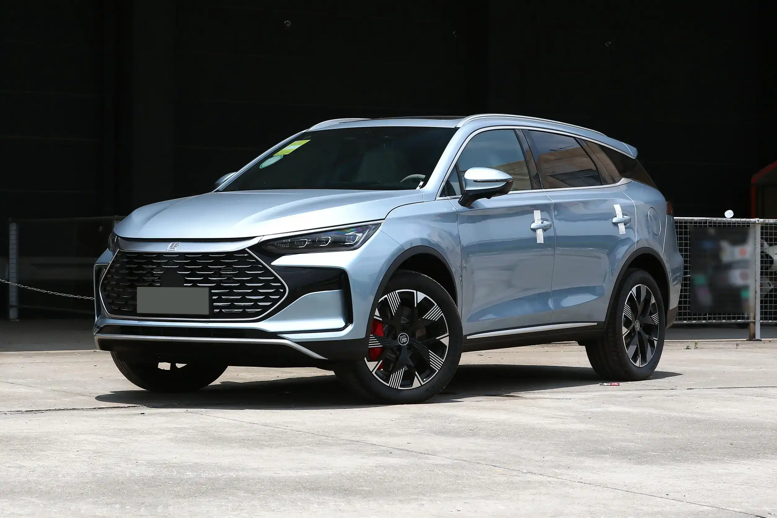 BYD Tang DM-i picture (11)