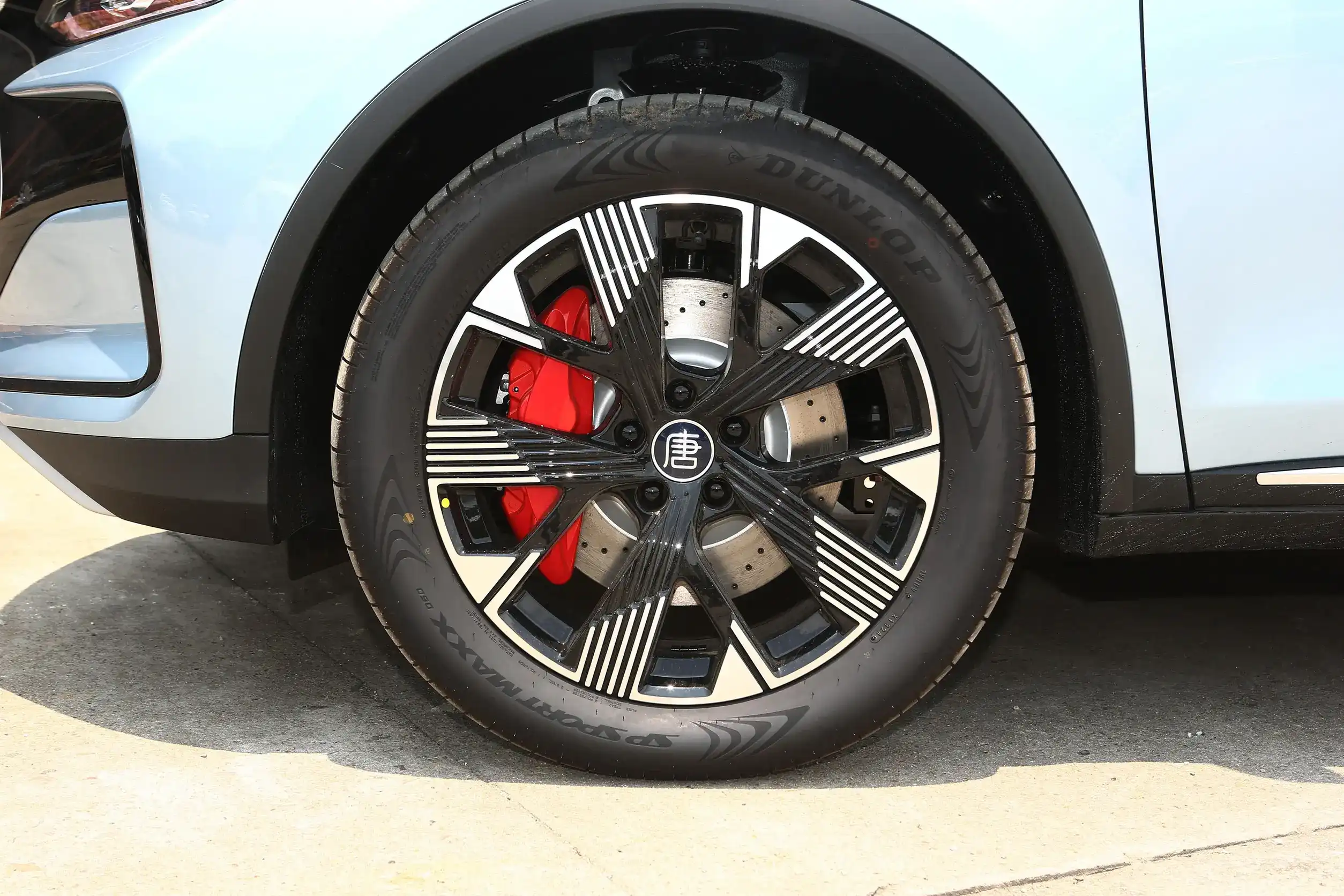 BYD Tang DM-i picture (14)