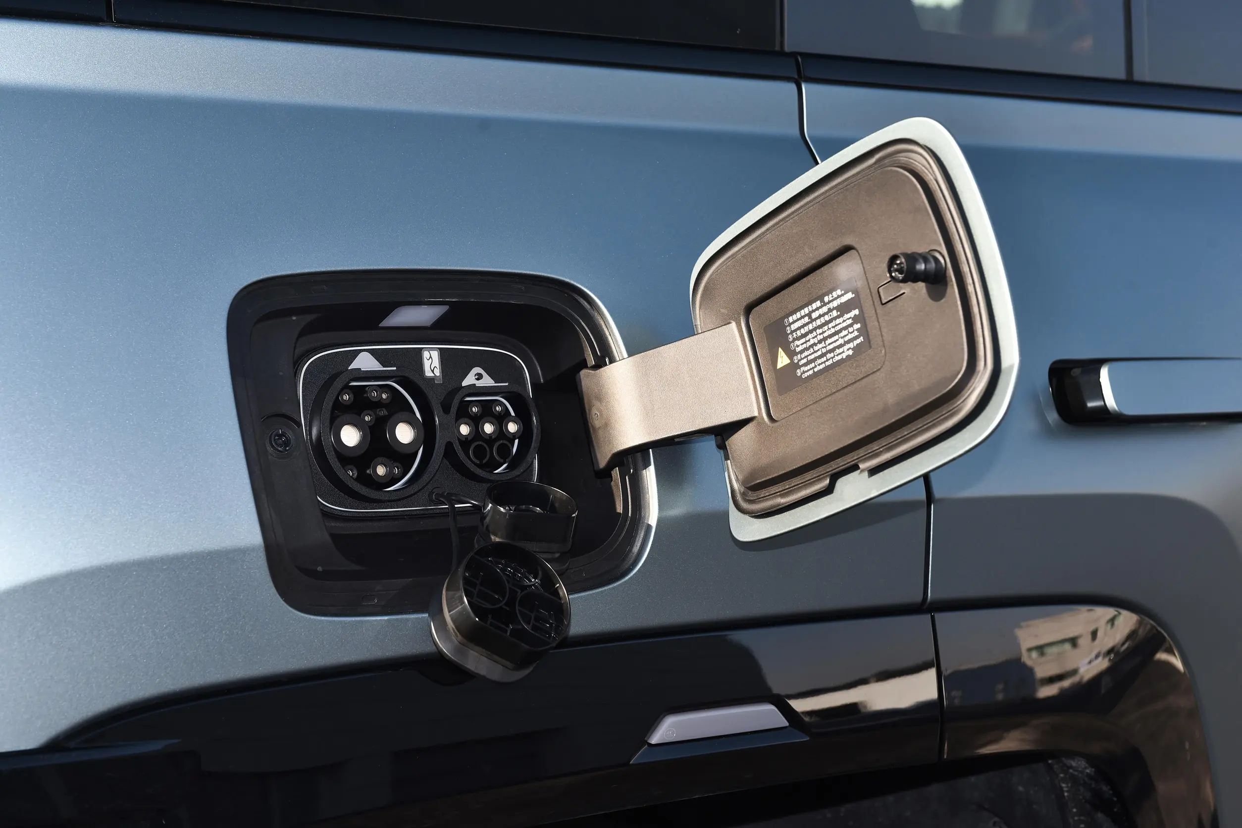 BYD Yangwang U8 picture (4)