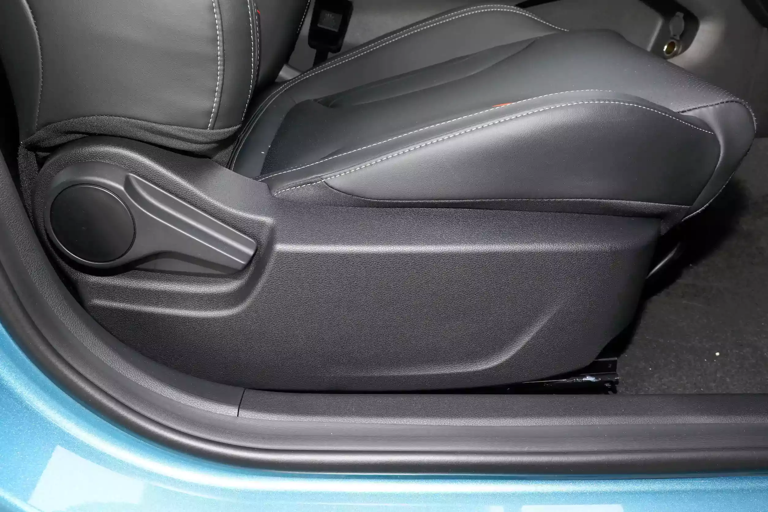 Geely Binray picture (3)